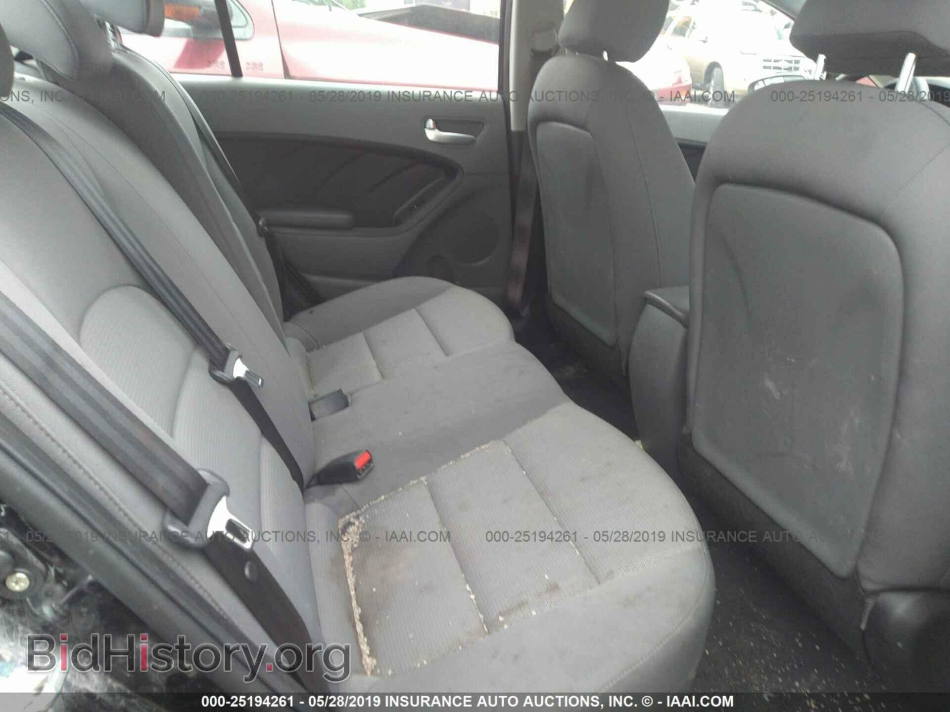 2017 KIA FORTE - VIN: 3KPFK4A71HE108010 - Photo 8