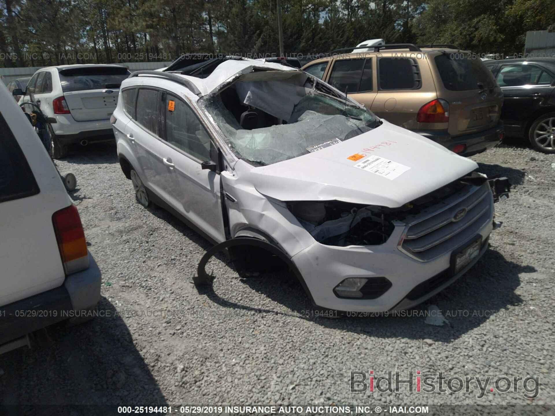 Photo 1FMCU0GD9JUD55121 - FORD ESCAPE 2018