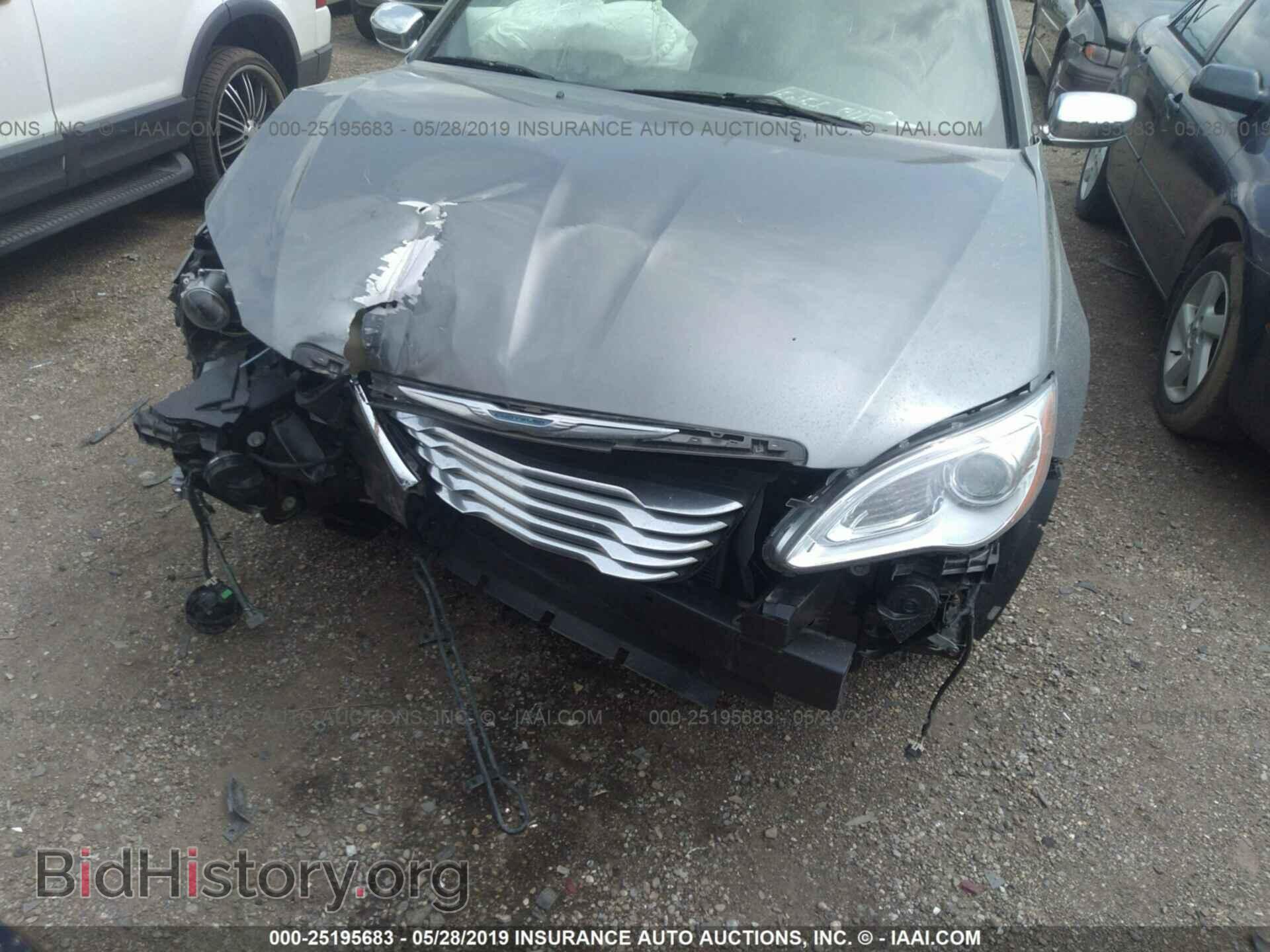 2012 CHRYSLER 200 - VIN: 1C3CCBCB3CN303590 - Фото 6