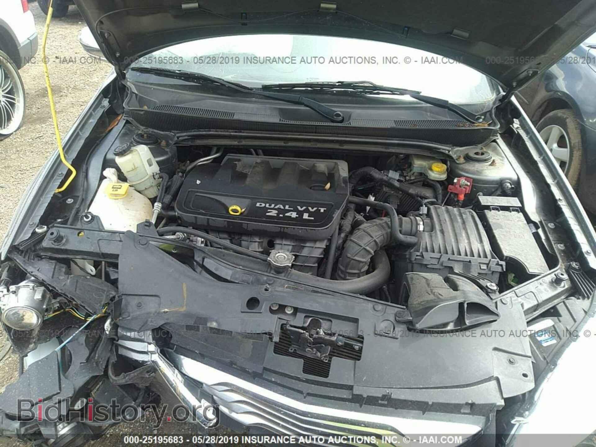 2012 CHRYSLER 200 - VIN: 1C3CCBCB3CN303590 - Фото 10