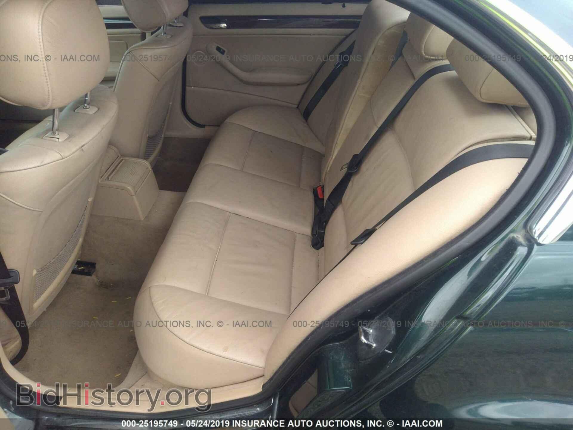 2005 BMW 330 - VIN: WBAEV53445KM42002 - Фото 8