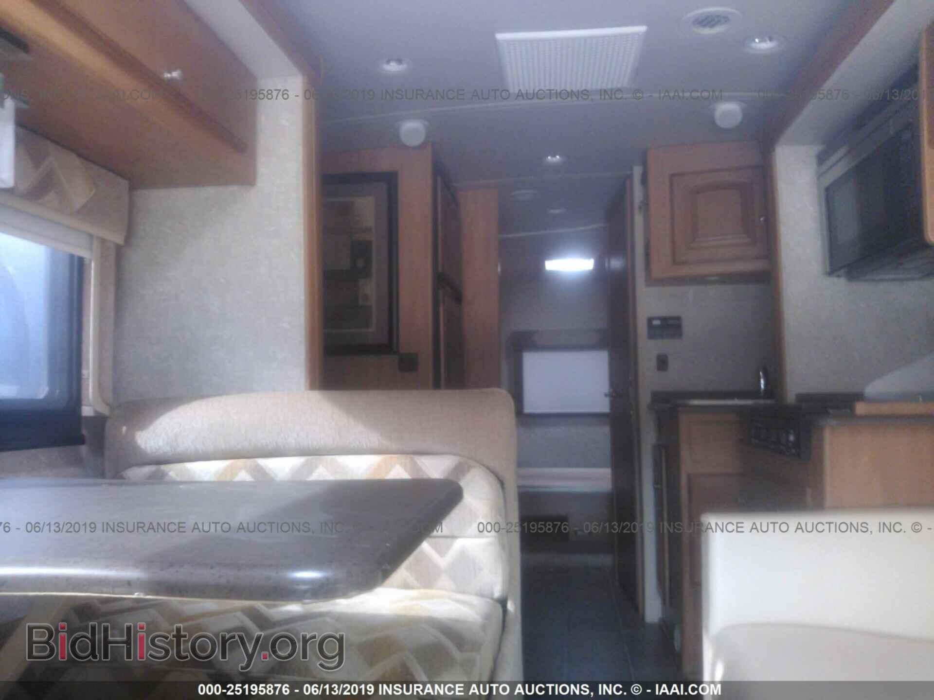 2010 FORD ECONOLINE - VIN: 1FDXE4FS8ADA69881 - Фото 7