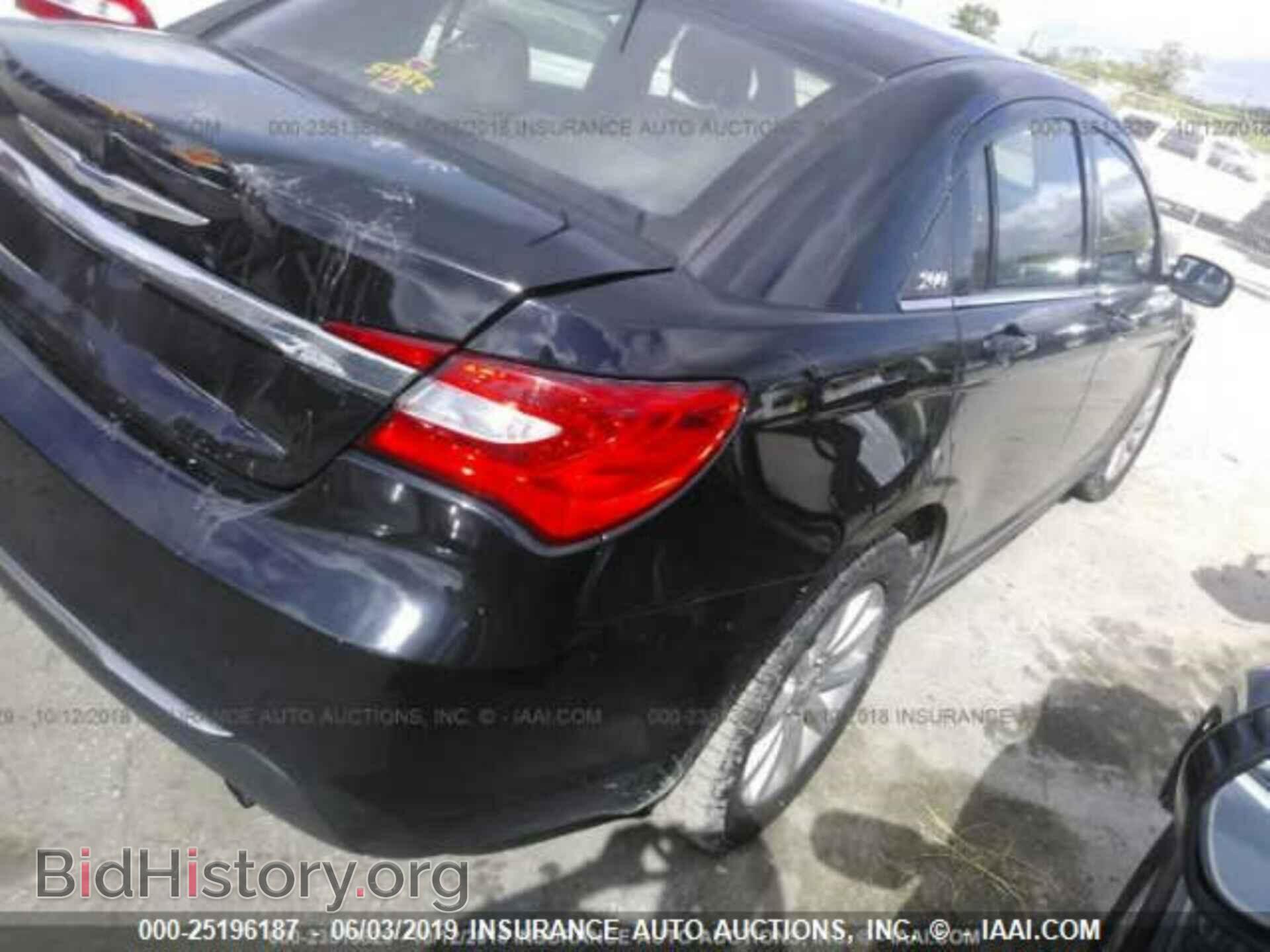 2011 CHRYSLER 200 - VIN: 1C3BC1FB8BN593227 - Фото 4