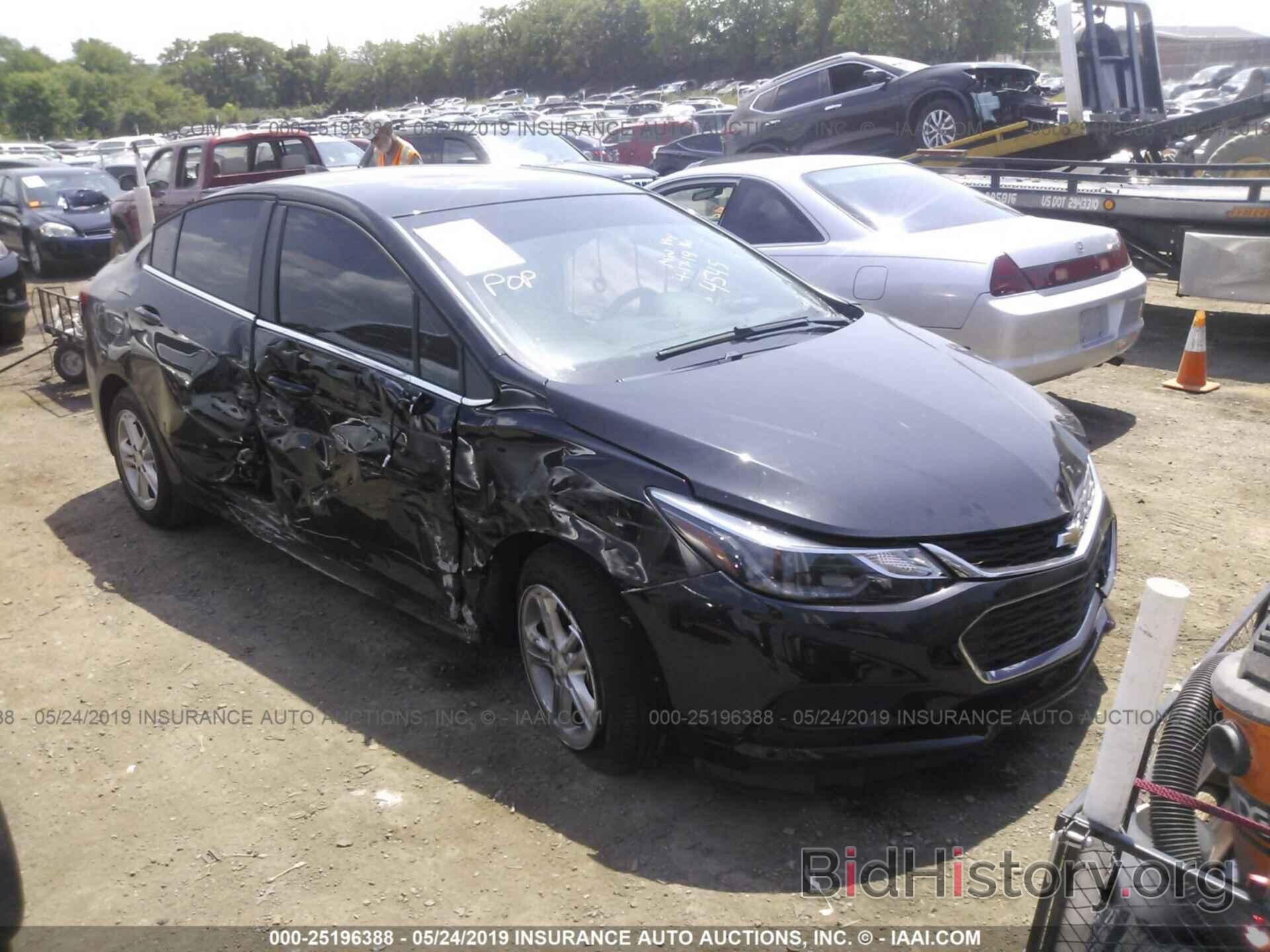 Photo 1G1BE5SM8J7224545 - CHEVROLET CRUZE 2018