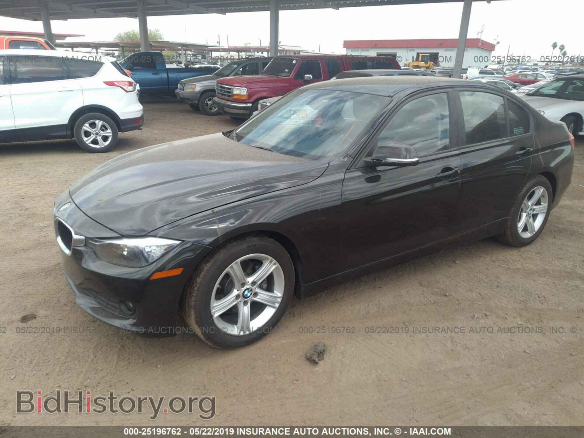 2015 BMW 320 - VIN: WBA3B1C54FK137280 - Photo 2