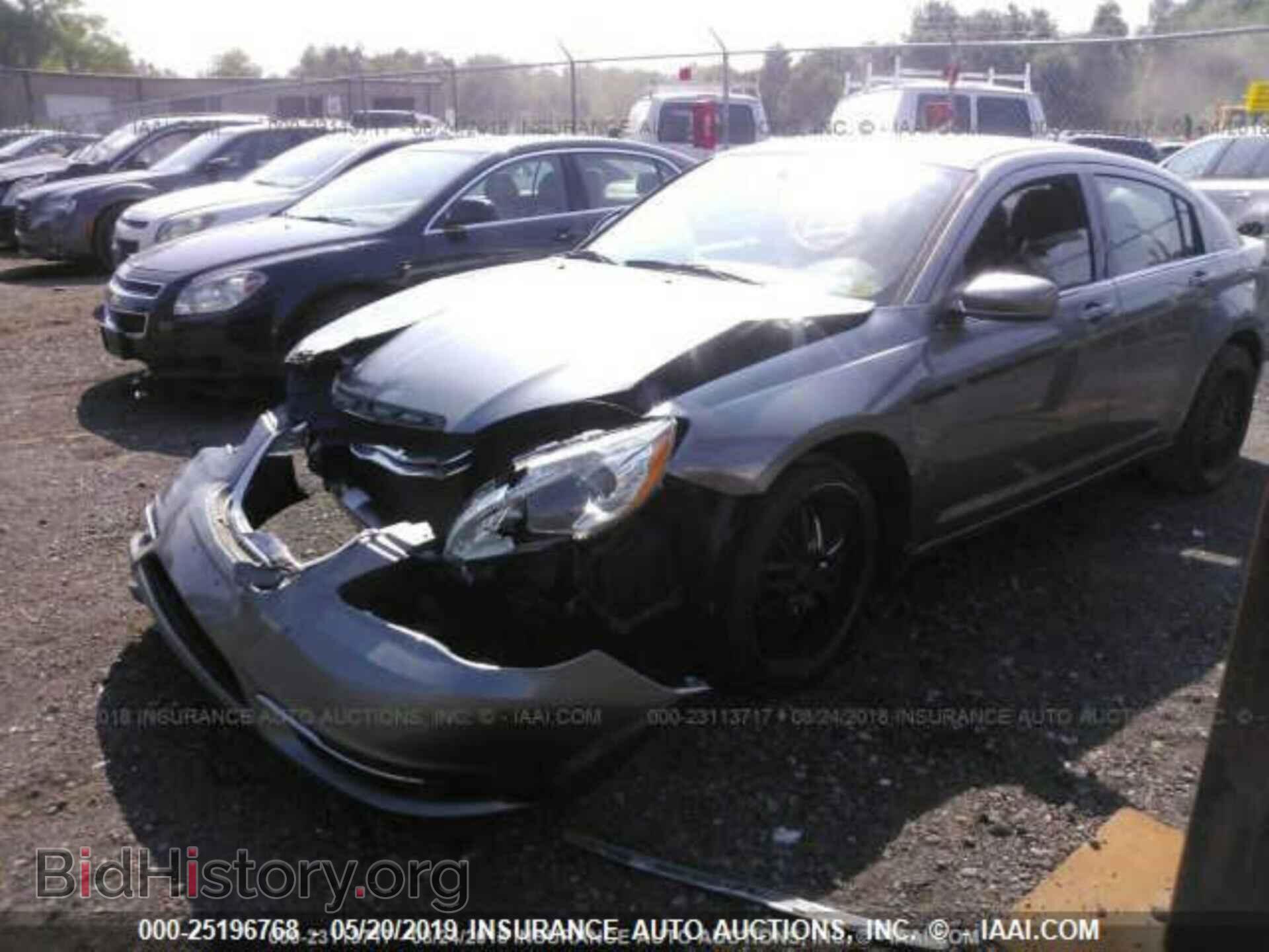 2011 CHRYSLER 200 - VIN: 1C3BC1FB6BN606654 - Photo 2