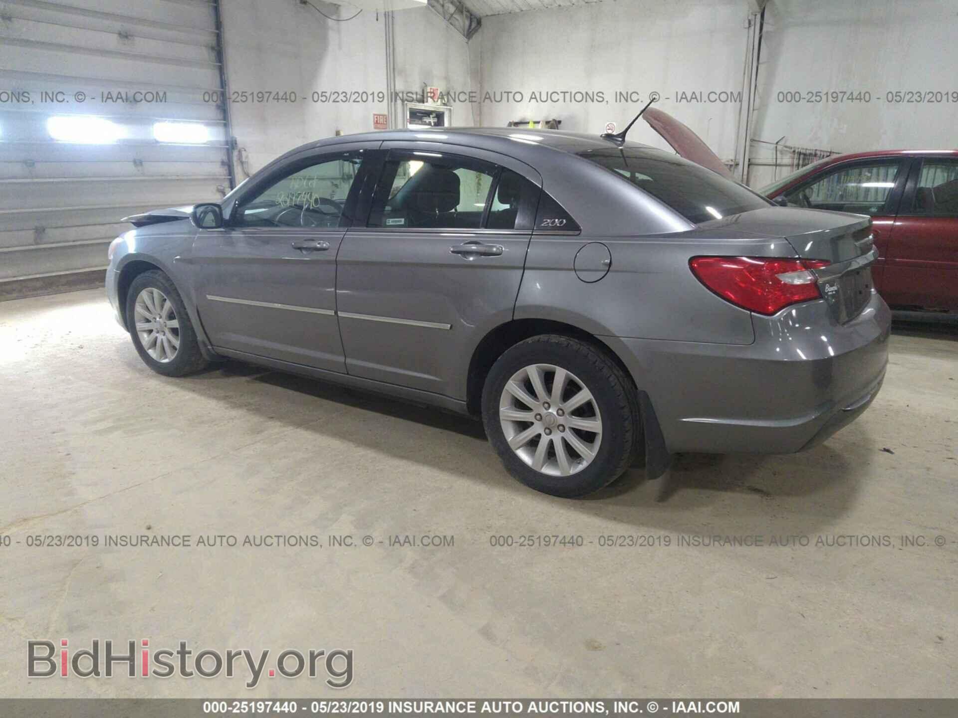 2011 CHRYSLER 200 - VIN: 1C3BC1FB8BN581210 - Фото 3