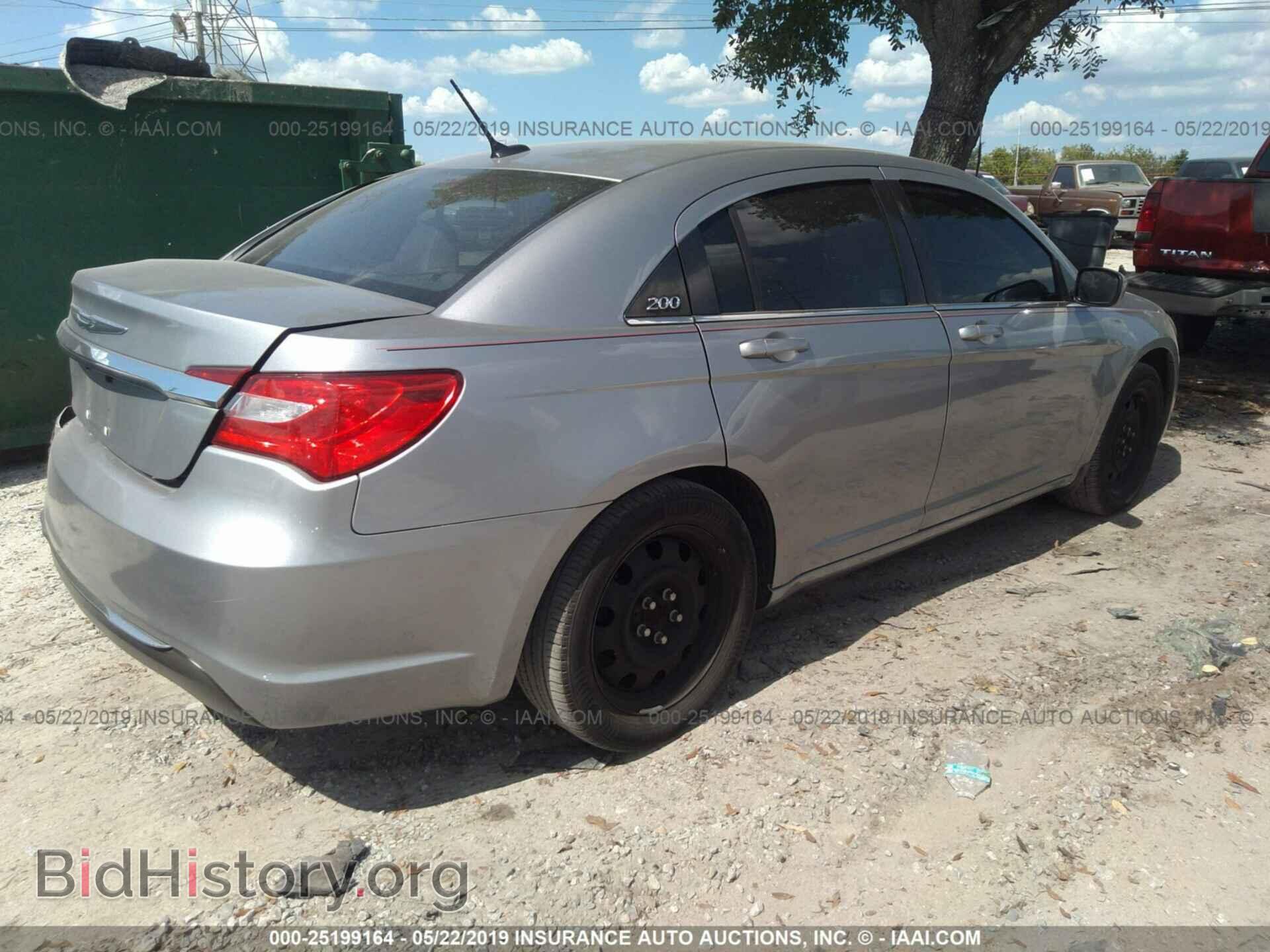 2013 CHRYSLER 200 - VIN: 1C3CCBAB9DN561438 - Photo 4