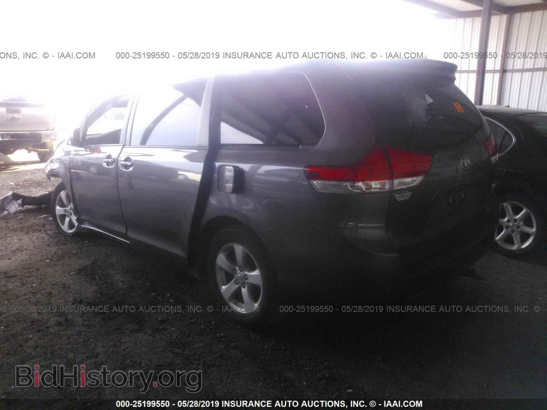 2012 TOYOTA SIENNA - VIN: 5TDKK3DC2CS264881 - Фото 3