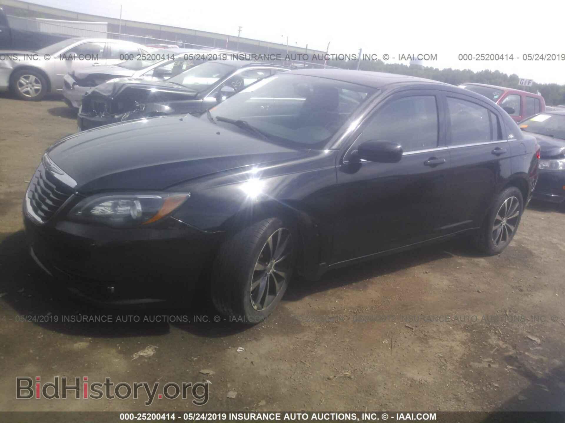 2013 CHRYSLER 200 - VIN: 1C3CCBCG1DN744406 - Photo 2