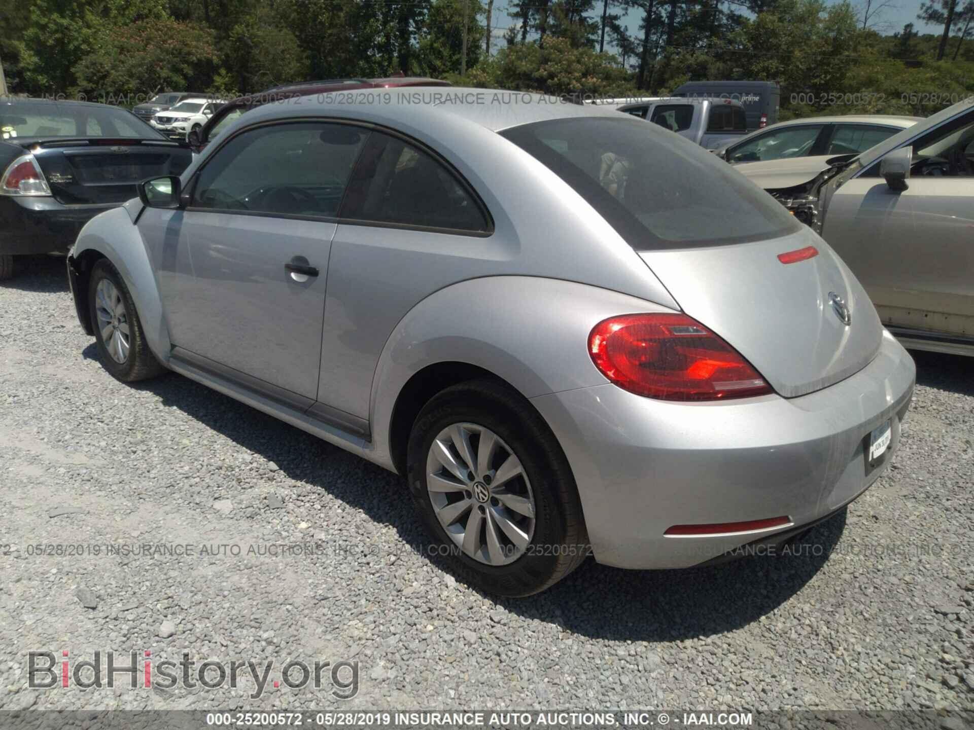 2014 VOLKSWAGEN BEETLE - VIN: 3VWF17AT3EM641069 - Photo 3