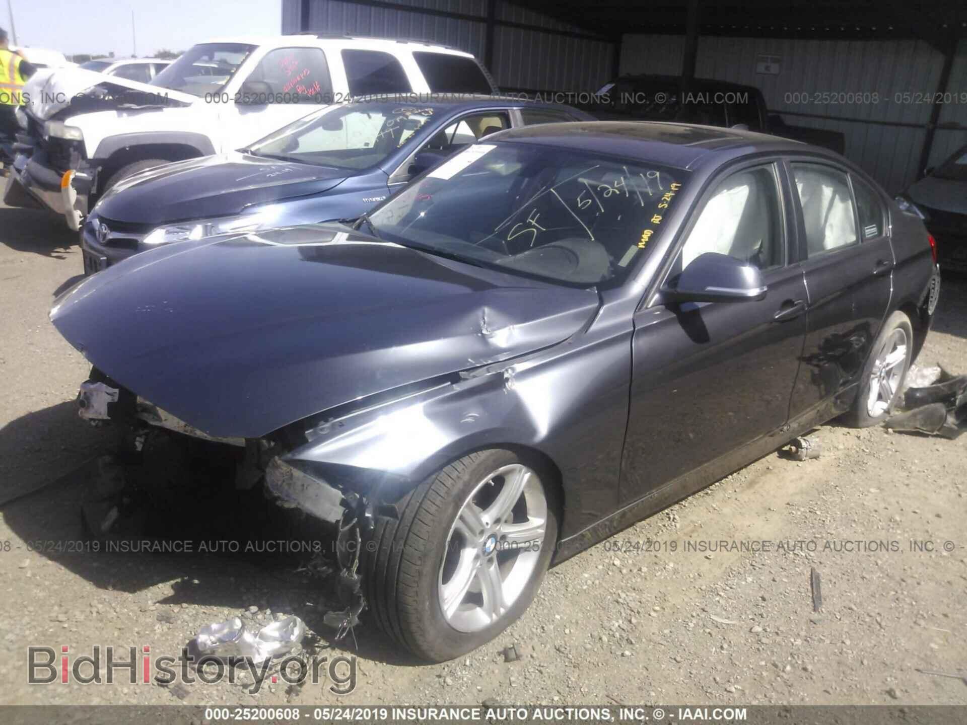 2012 BMW 328 - VIN: WBA3A5C56CF343375 - Фото 2