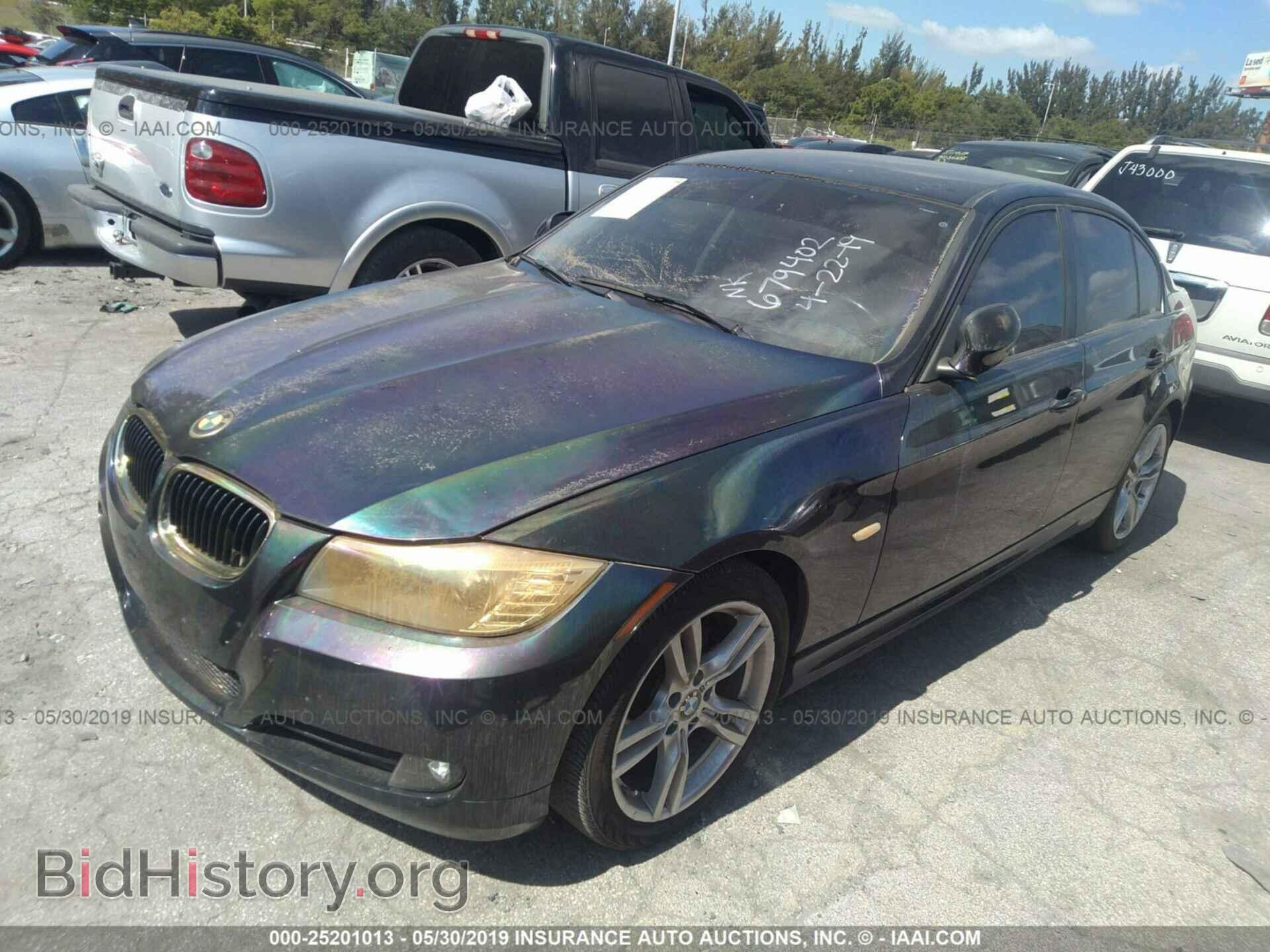 2011 BMW 328 - VIN: WBAPH7C51BE679402 - Photo 2