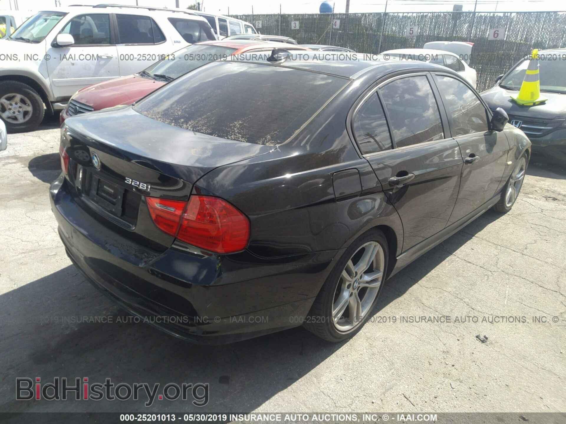 2011 BMW 328 - VIN: WBAPH7C51BE679402 - Photo 4