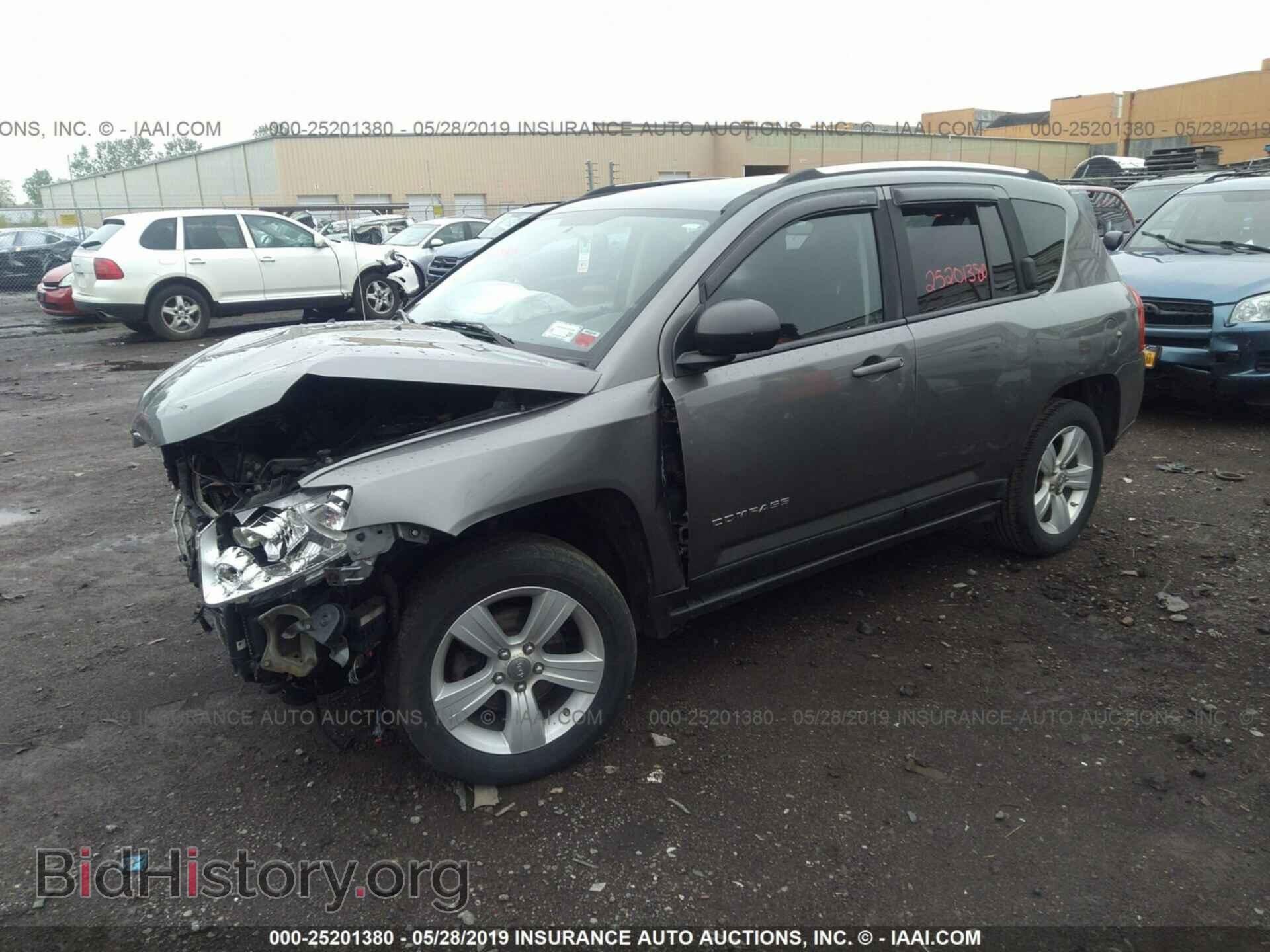 2011 JEEP COMPASS - VIN: 1J4NT1FA1BD284831 - Фото 2