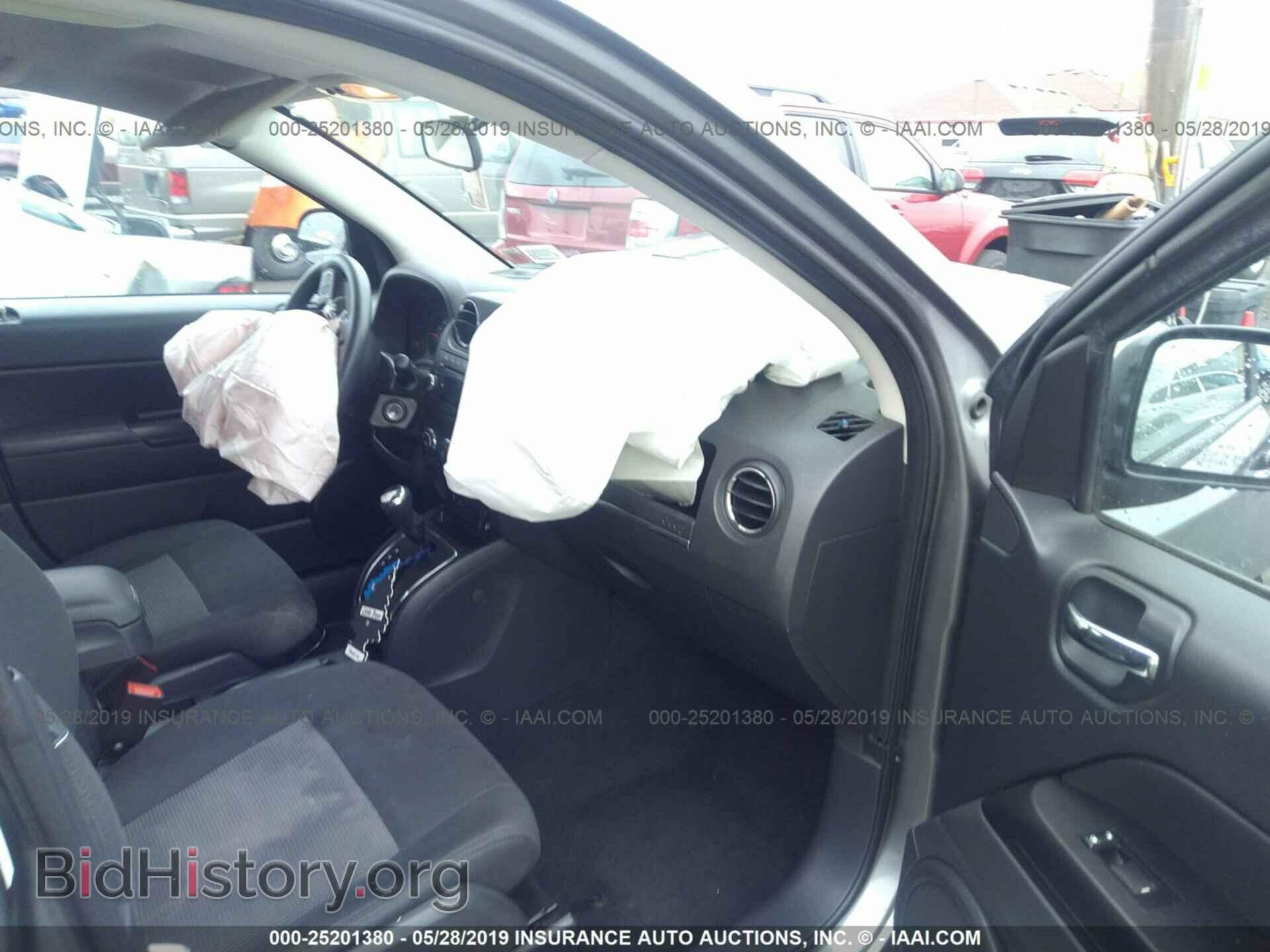 2011 JEEP COMPASS - VIN: 1J4NT1FA1BD284831 - Фото 5