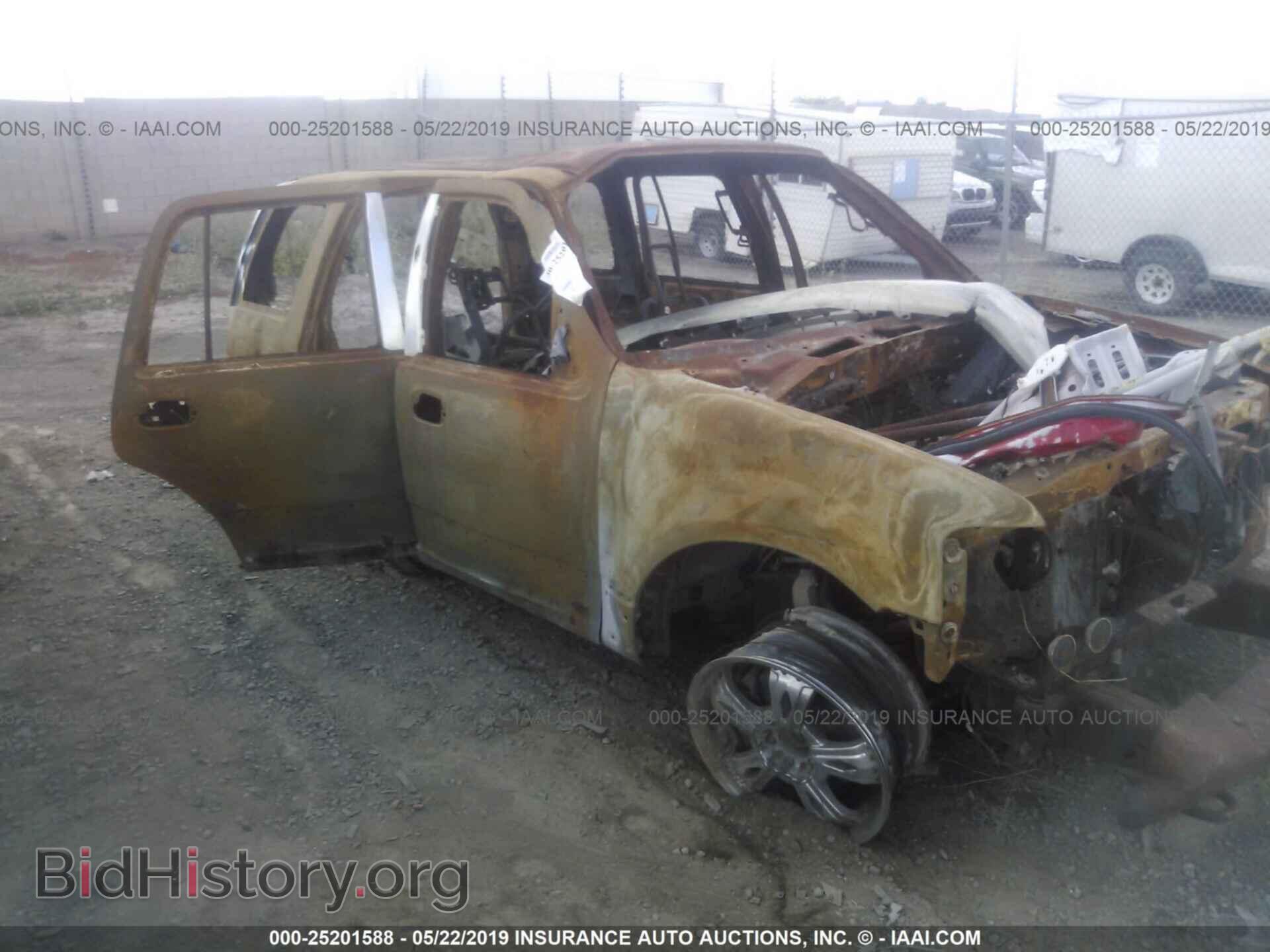 Фотография 1FMPU16L24LB22675 - FORD EXPEDITION 2004