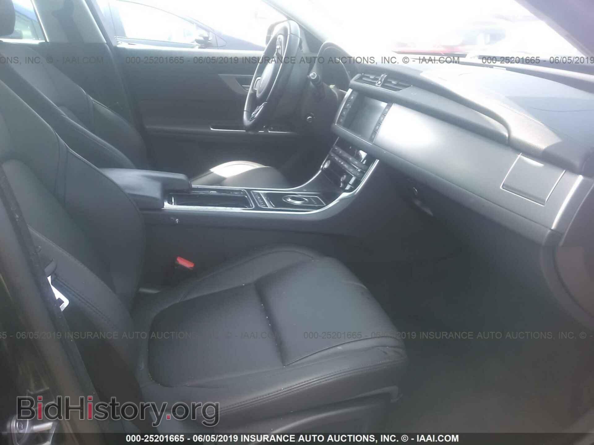 2017 JAGUAR XF - VIN: SAJBD4BV1HCY45657 - Фото 5