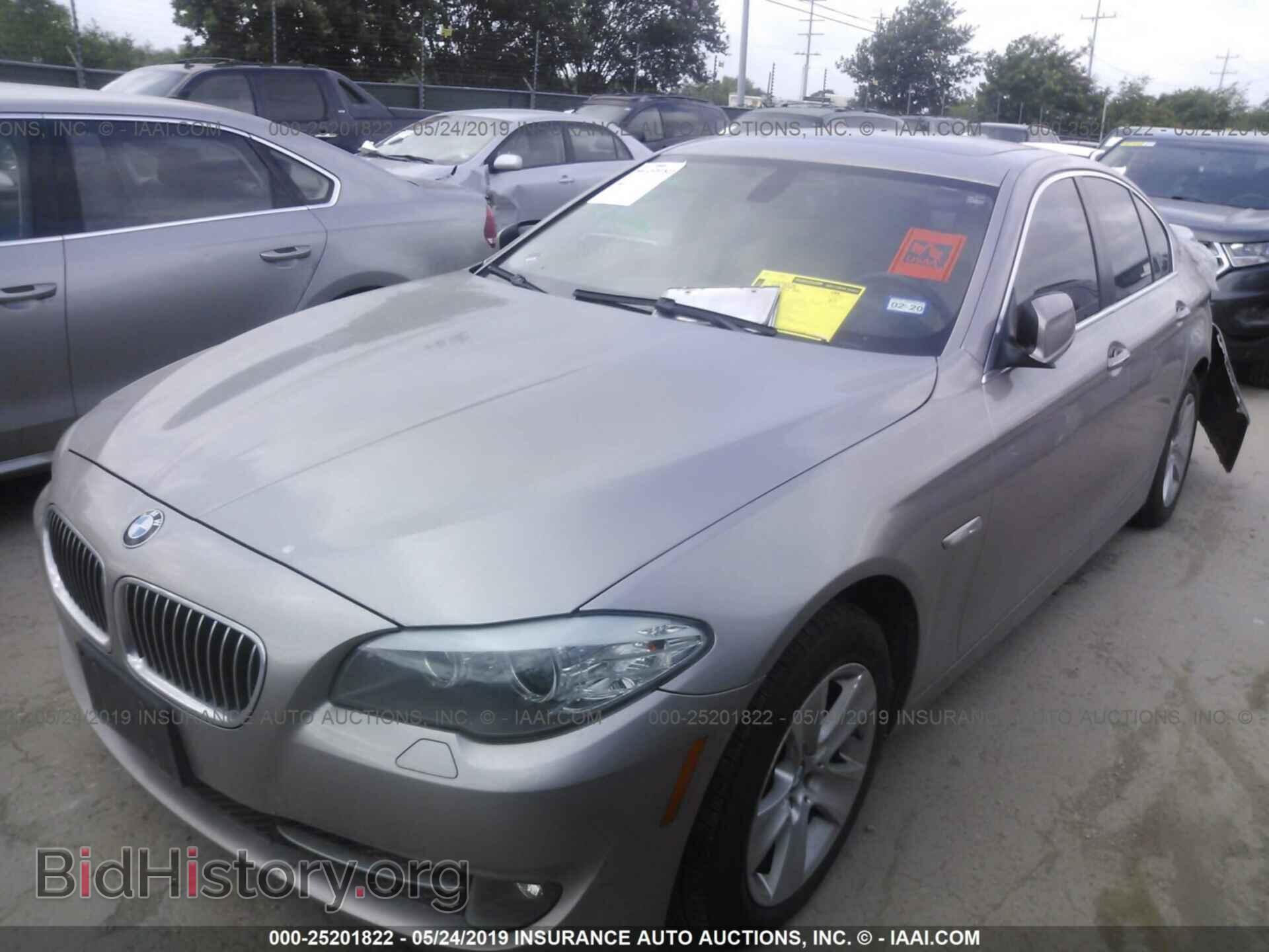2011 BMW 528 - VIN: WBAFR1C55BC746486 - Photo 2