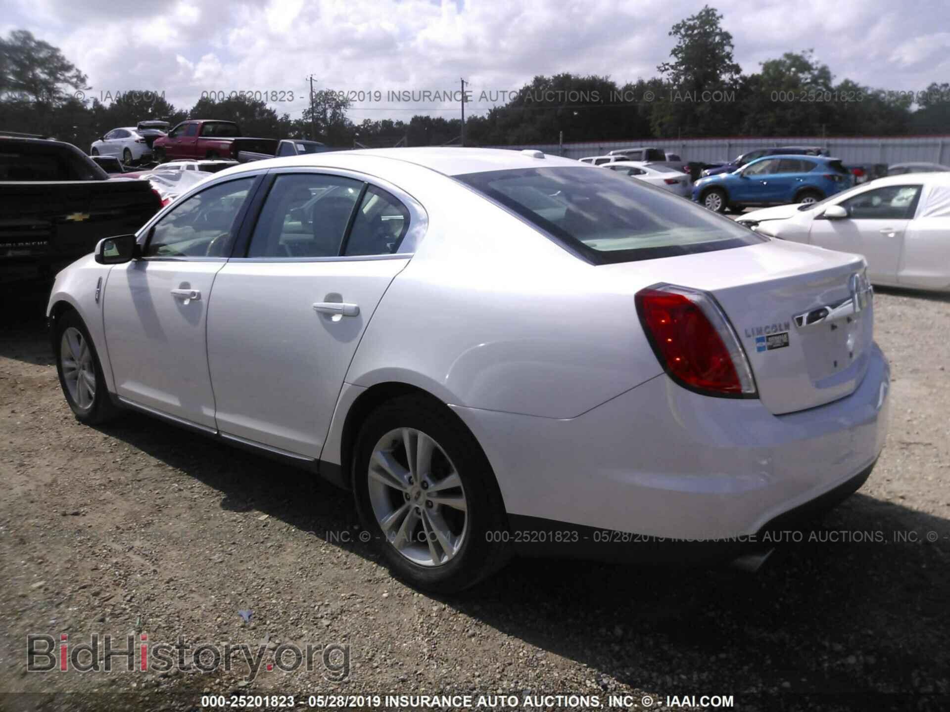 2011 LINCOLN MKS - VIN: 1LNHL9DR9BG610962 - Фото 3