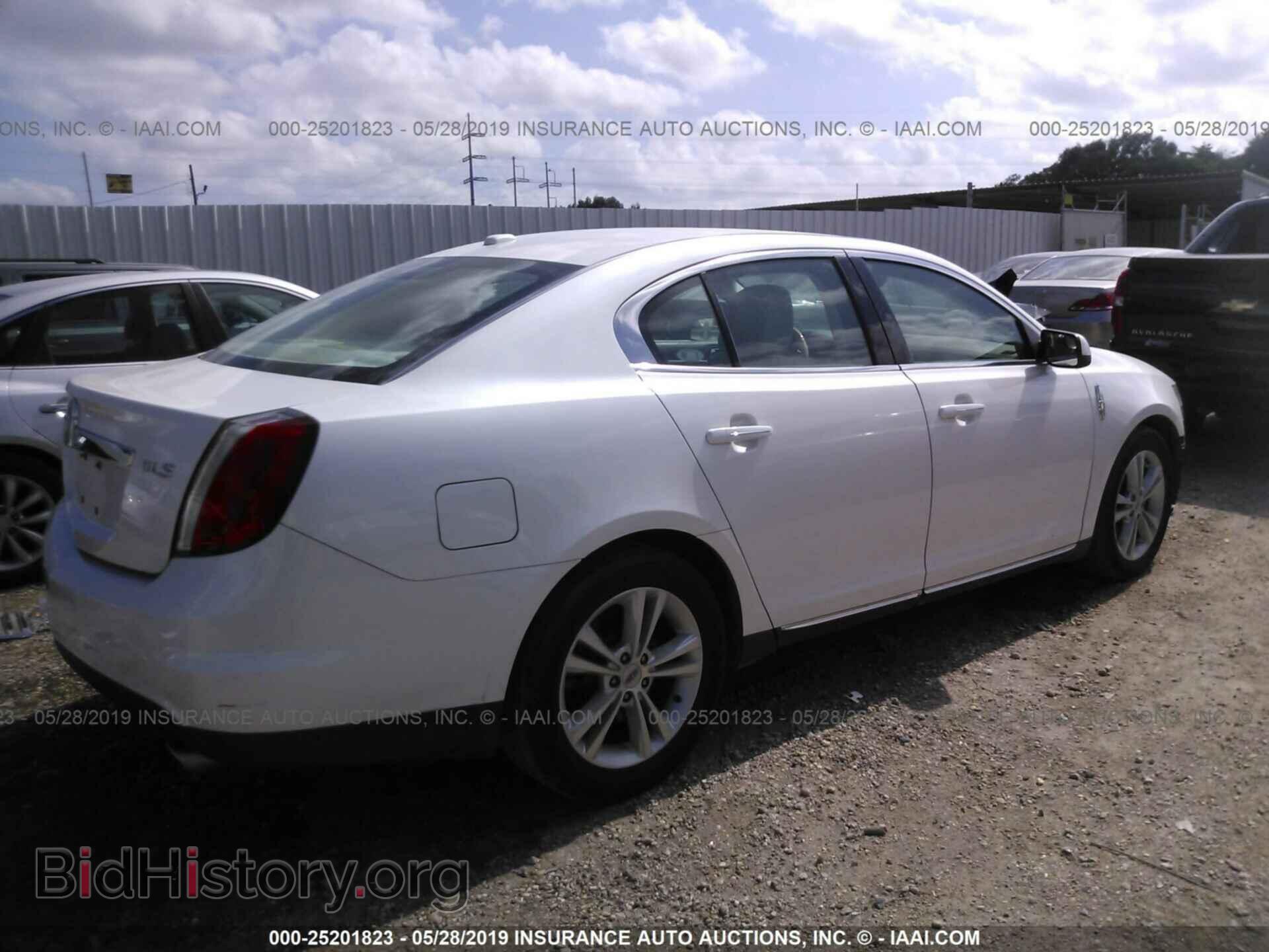 2011 LINCOLN MKS - VIN: 1LNHL9DR9BG610962 - Фото 4