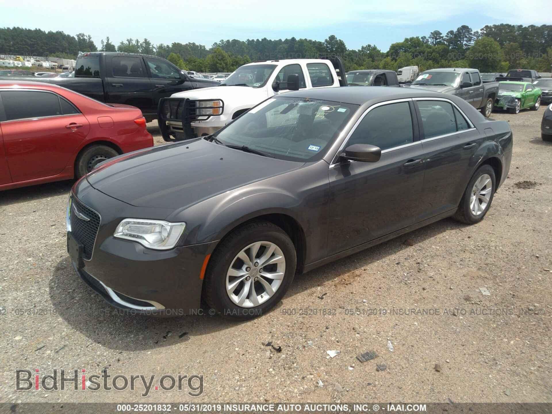 2016 CHRYSLER 300 - VIN: 2C3CCAAG2GH216836 - Фото 2