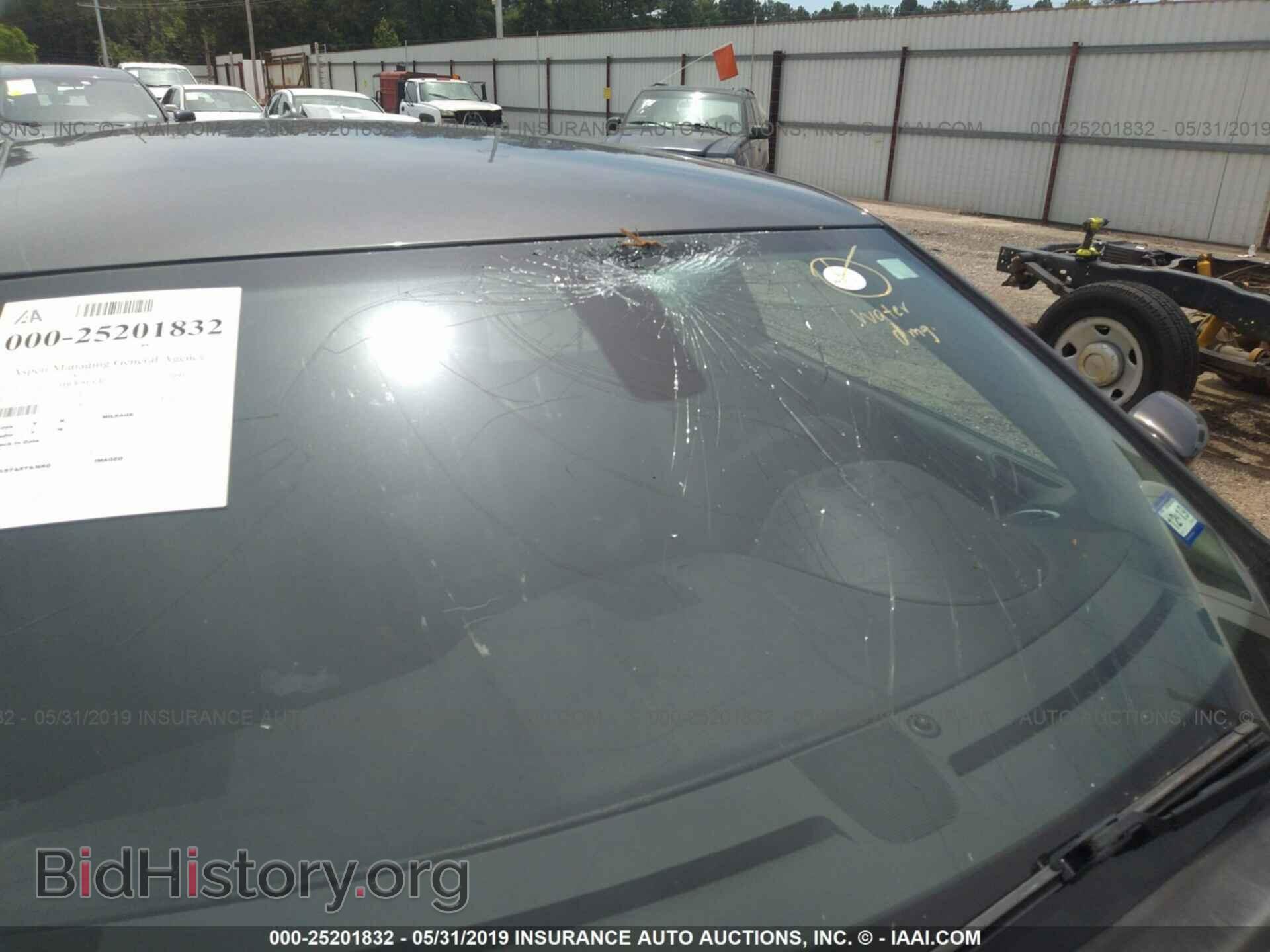 2016 CHRYSLER 300 - VIN: 2C3CCAAG2GH216836 - Фото 6