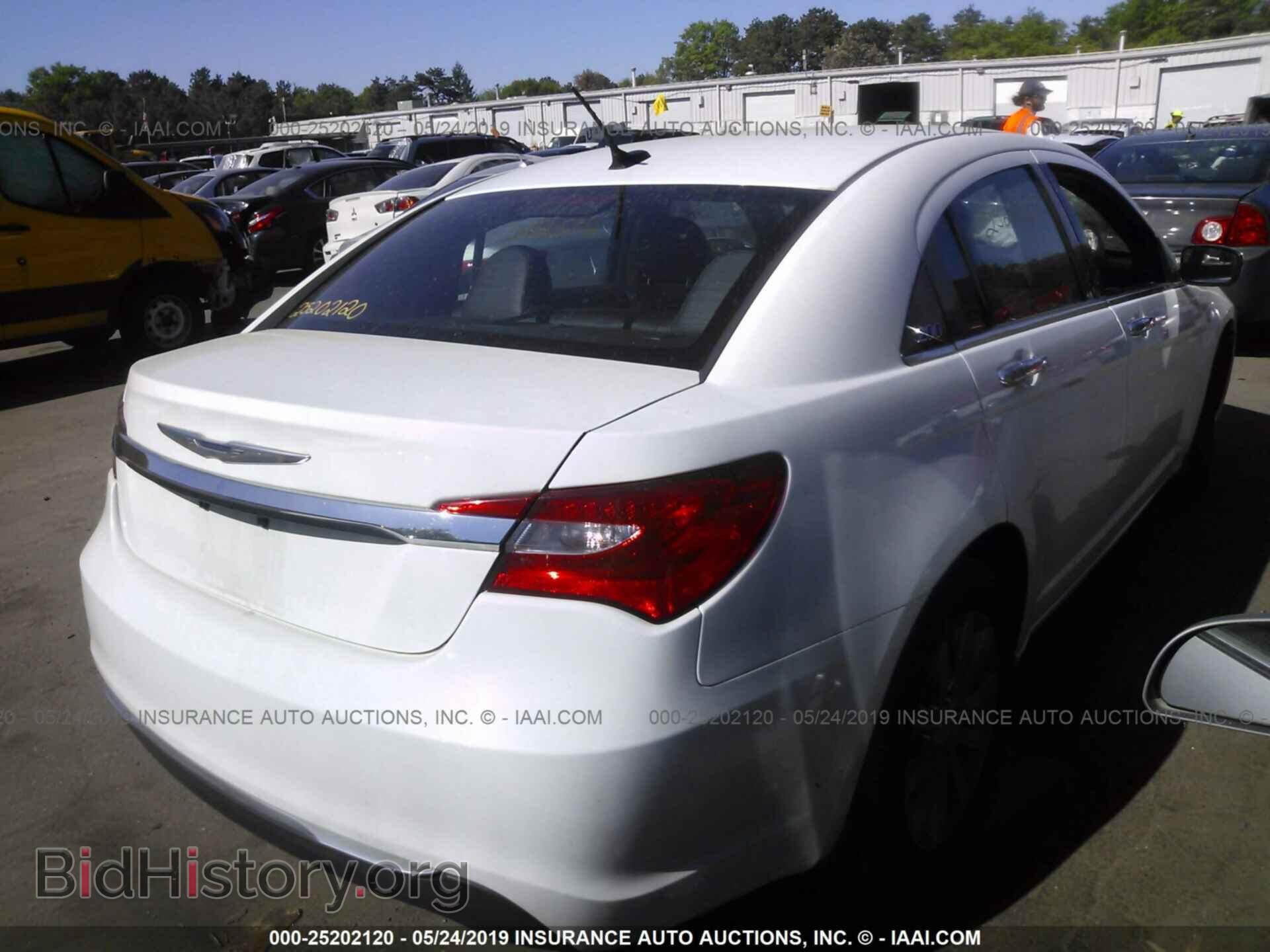 2013 CHRYSLER 200 - VIN: 1C3CCBCG2DN508766 - Photo 4