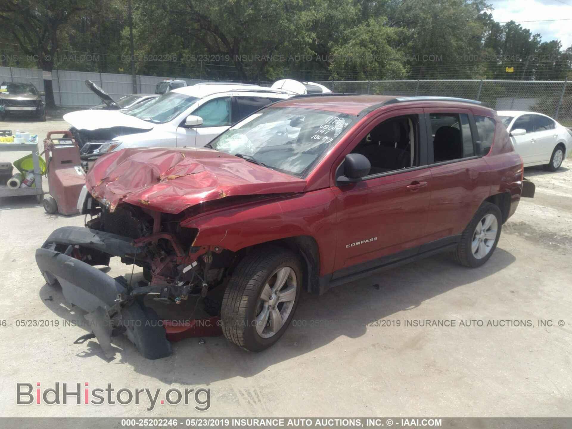 2011 JEEP COMPASS - VIN: 1J4NT1FA6BD138313 - Фото 2