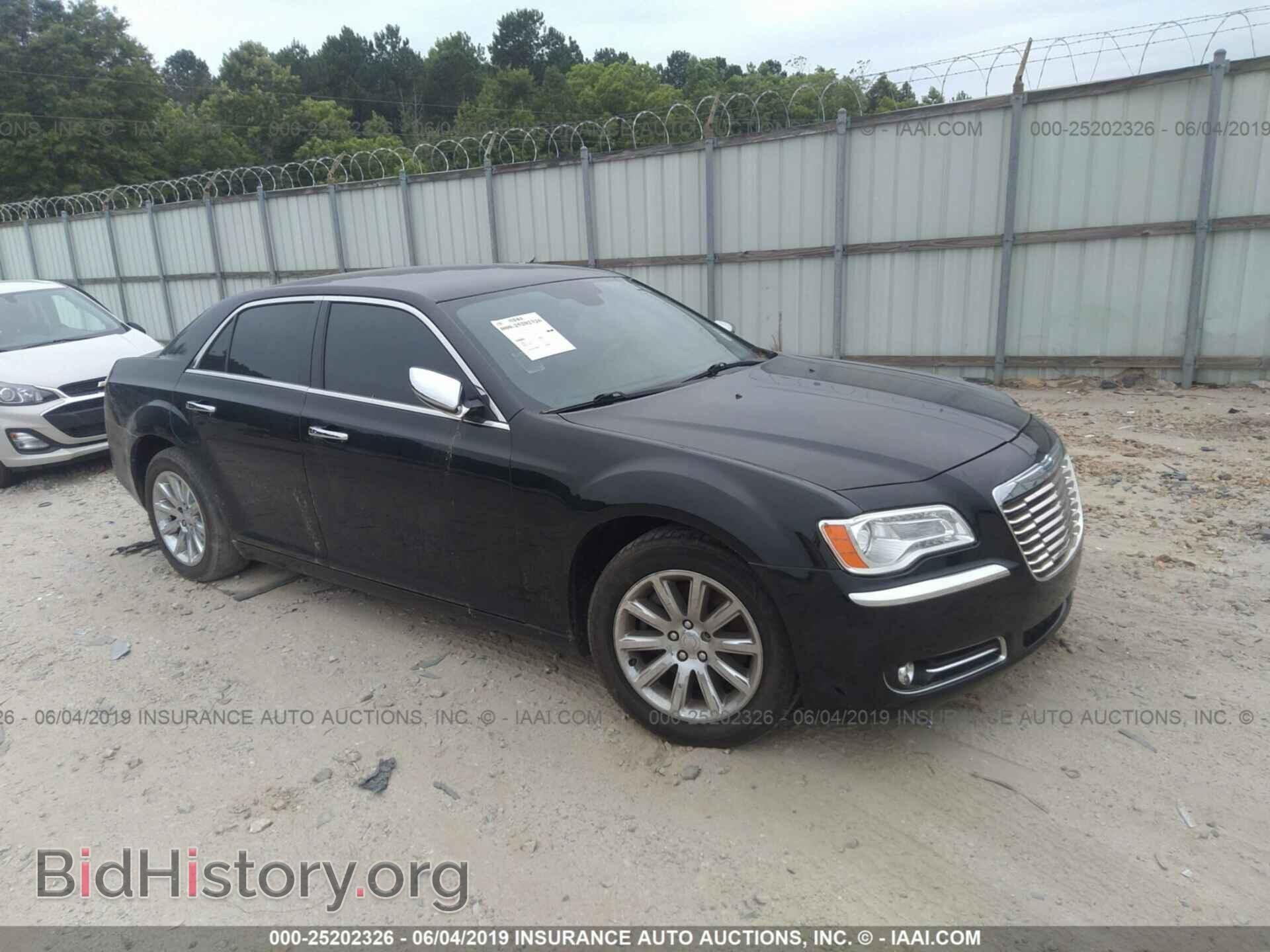 Фотография 2C3CCAET2CH308126 - CHRYSLER 300C 2012