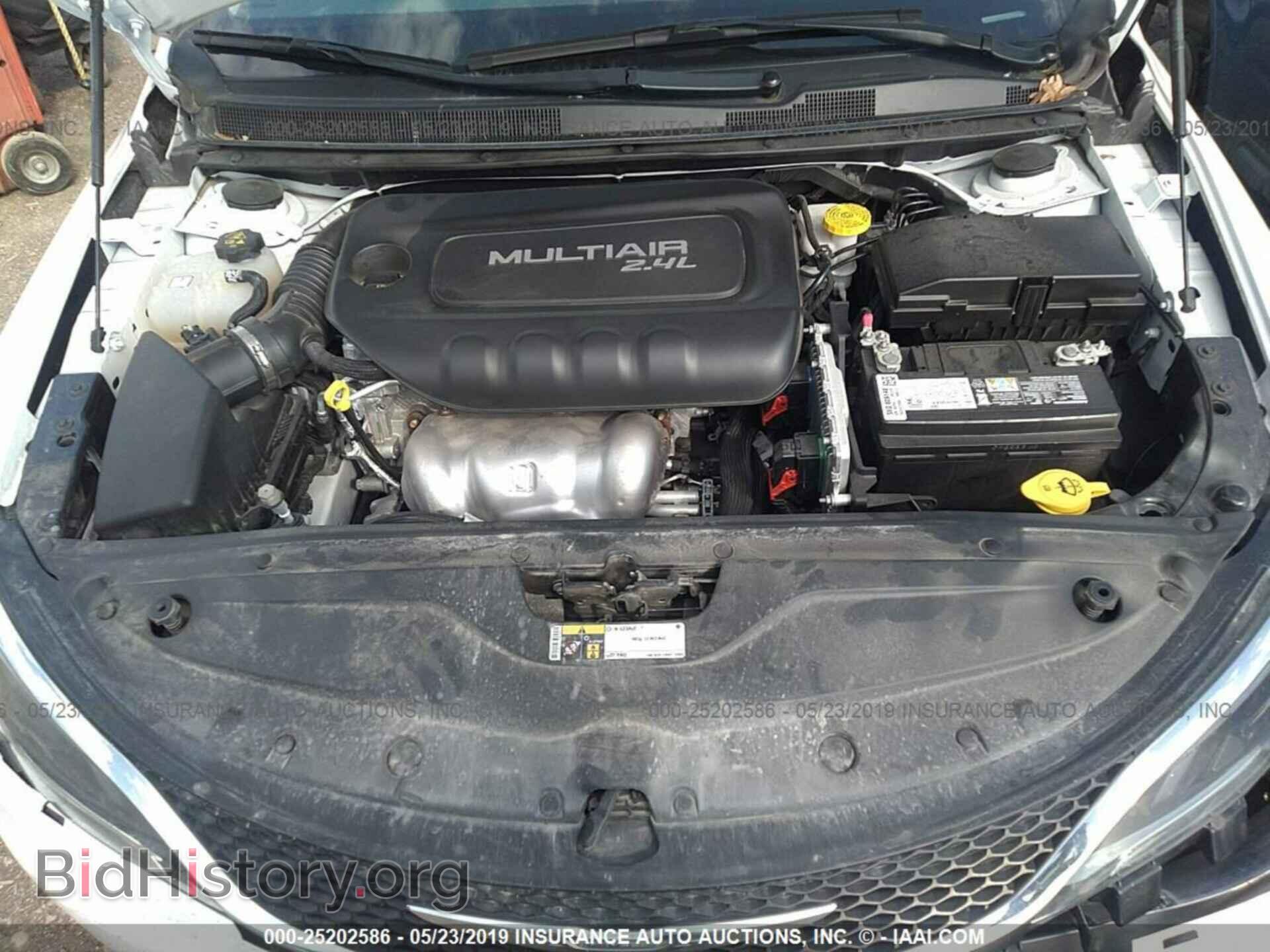 2016 CHRYSLER 200 - VIN: 1C3CCCAB2GN150859 - Photo 10