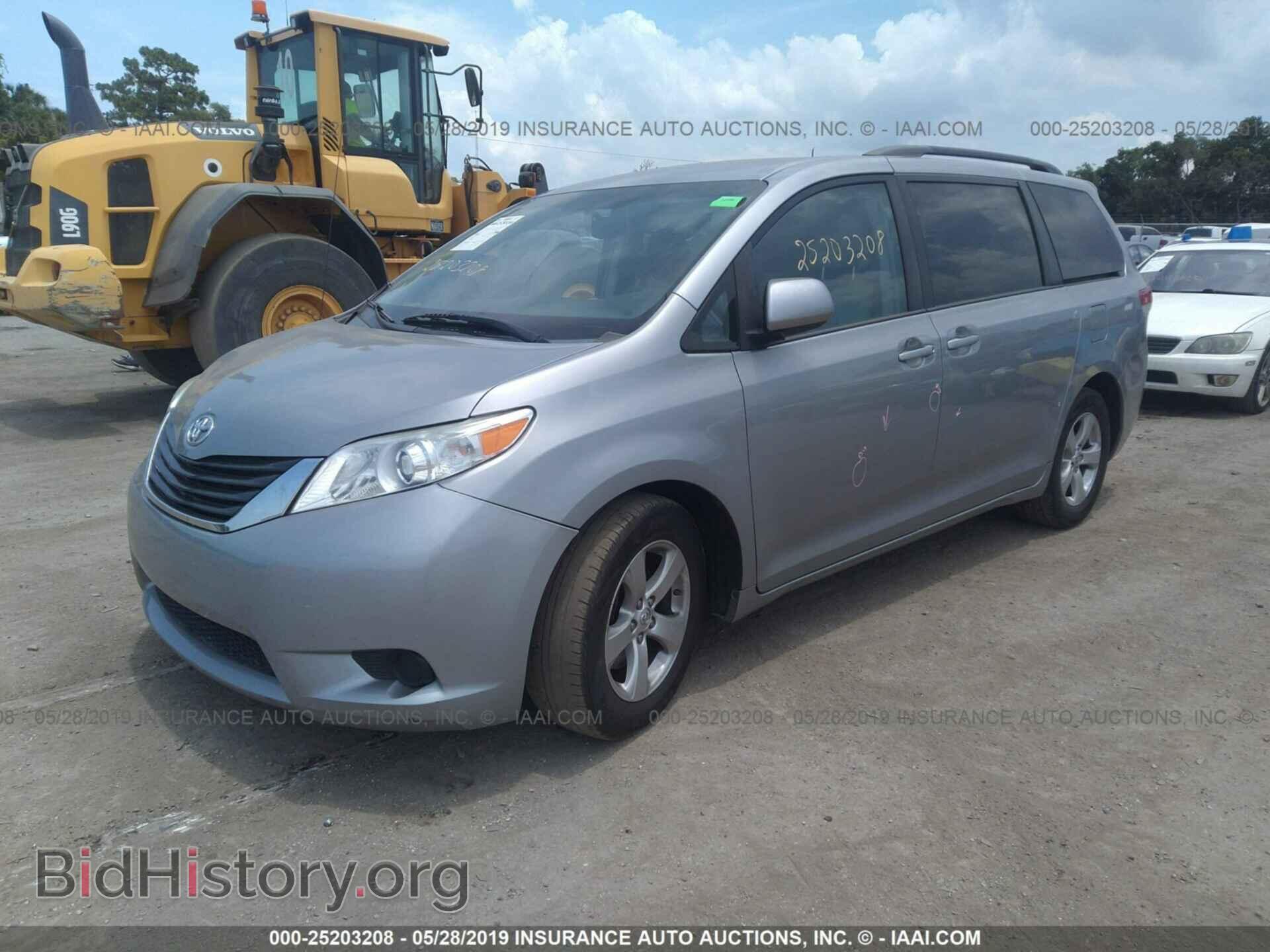 2013 TOYOTA SIENNA - VIN: 5TDKK3DC5DS314013 - Фото 2