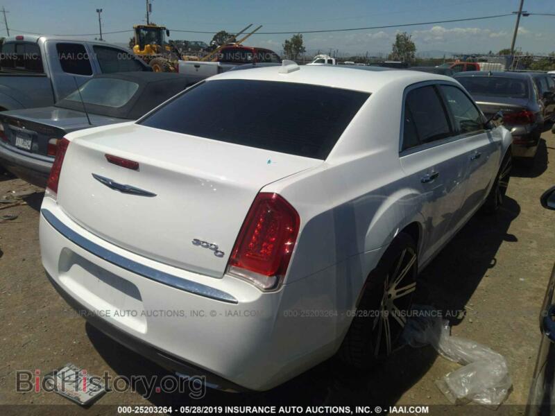 2016 Chrysler 300C (VIN 2C3CCAEG9GH128120) — фото 4 из 10