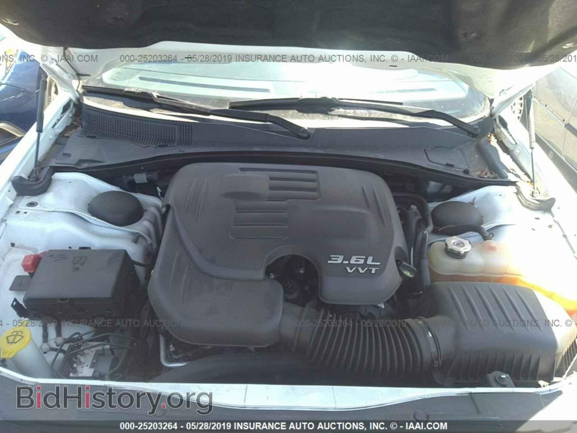 2016 CHRYSLER 300C - VIN: 2C3CCAEG9GH128120 - Фото 10