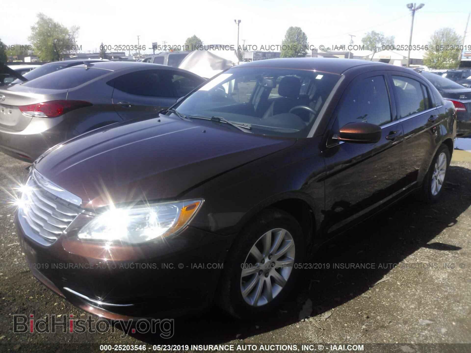 2013 CHRYSLER 200 - VIN: 1C3CCBBB9DN618249 - Фото 2