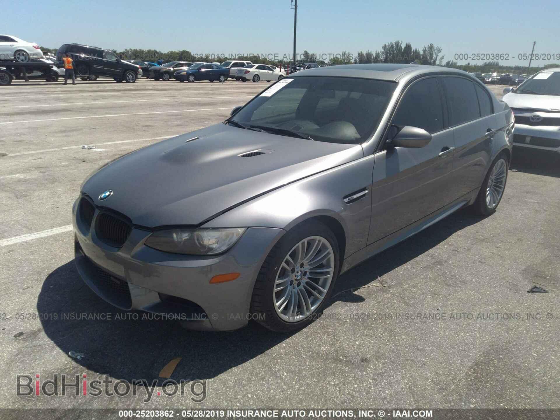 2011 BMW M3 - VIN: WBSPM9C55BE202961 - Фото 2