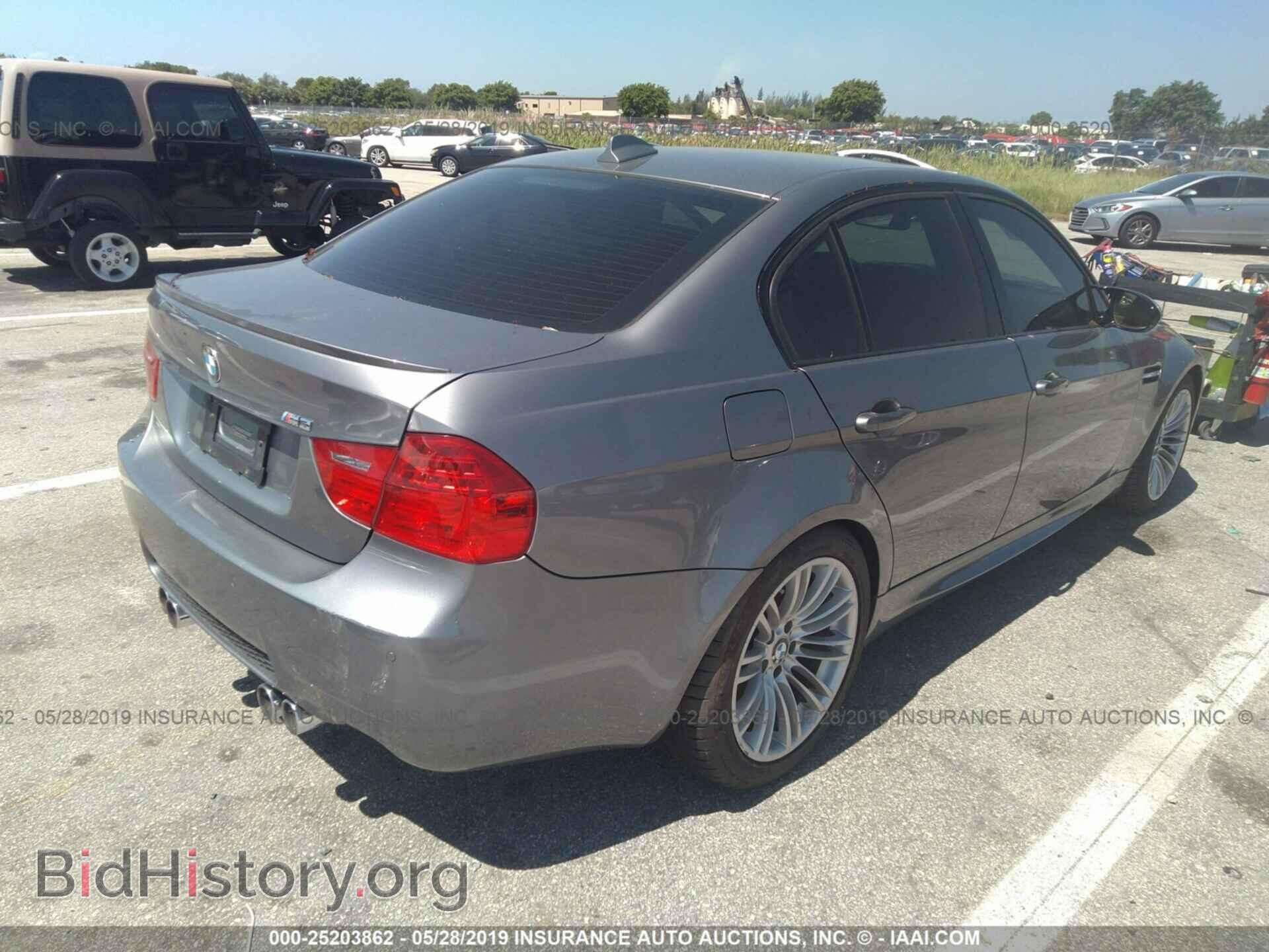 2011 BMW M3 - VIN: WBSPM9C55BE202961 - Фото 4