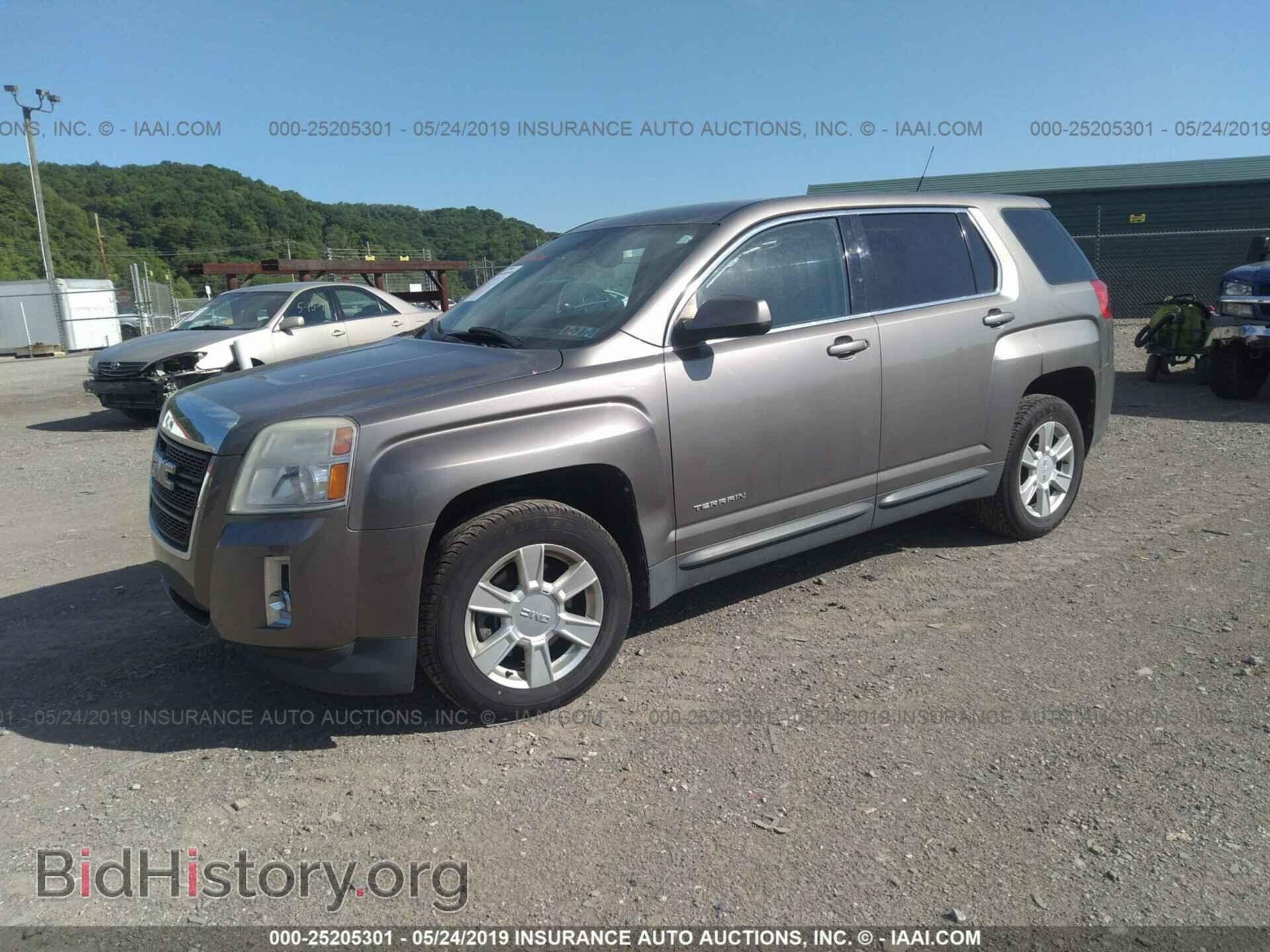 2010 GMC TERRAIN - VIN: 2CTALBEW2A6256934 - Photo 2