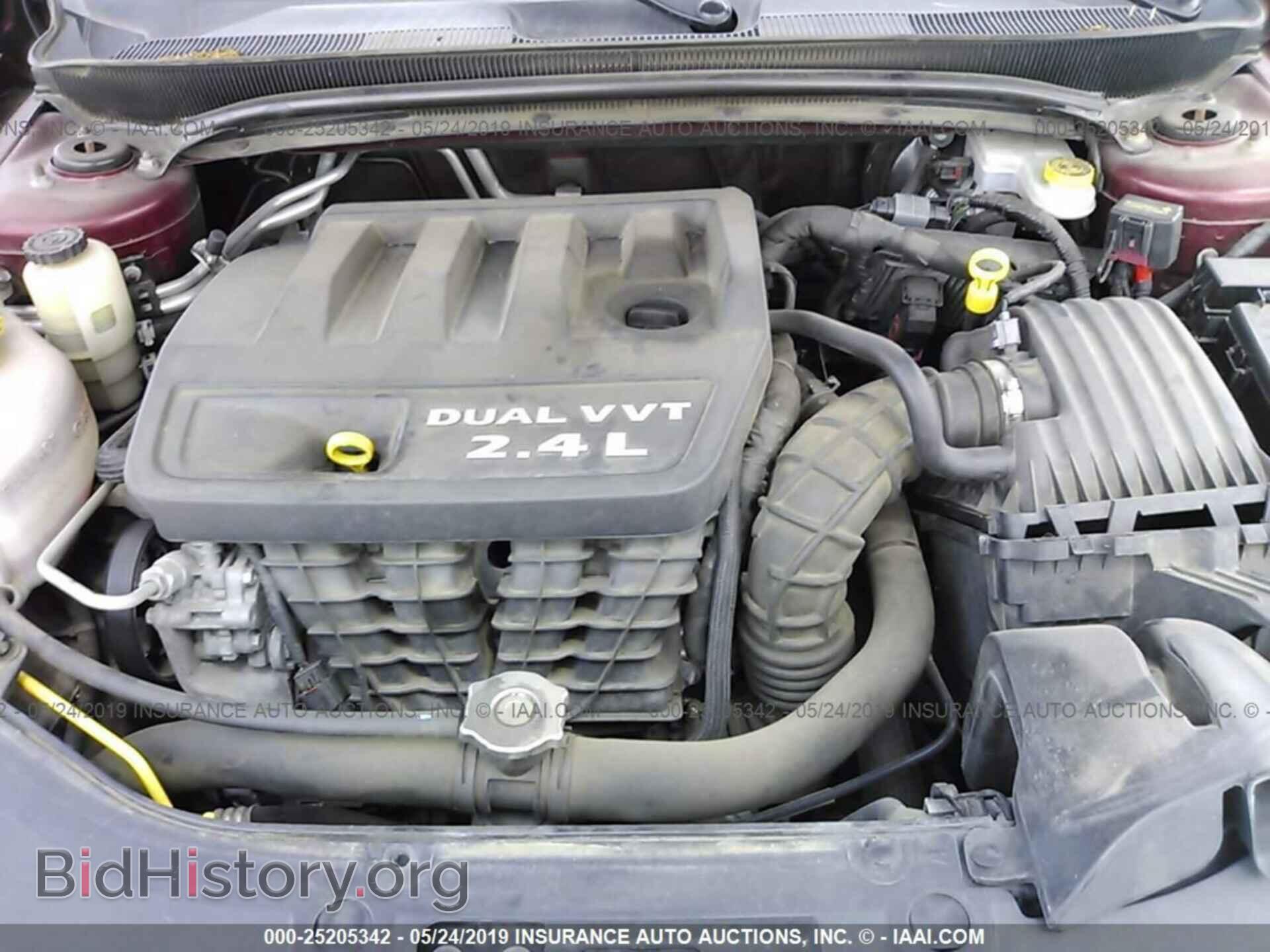 2013 CHRYSLER 200 - VIN: 1C3CCBBB1DN732164 - Фото 10