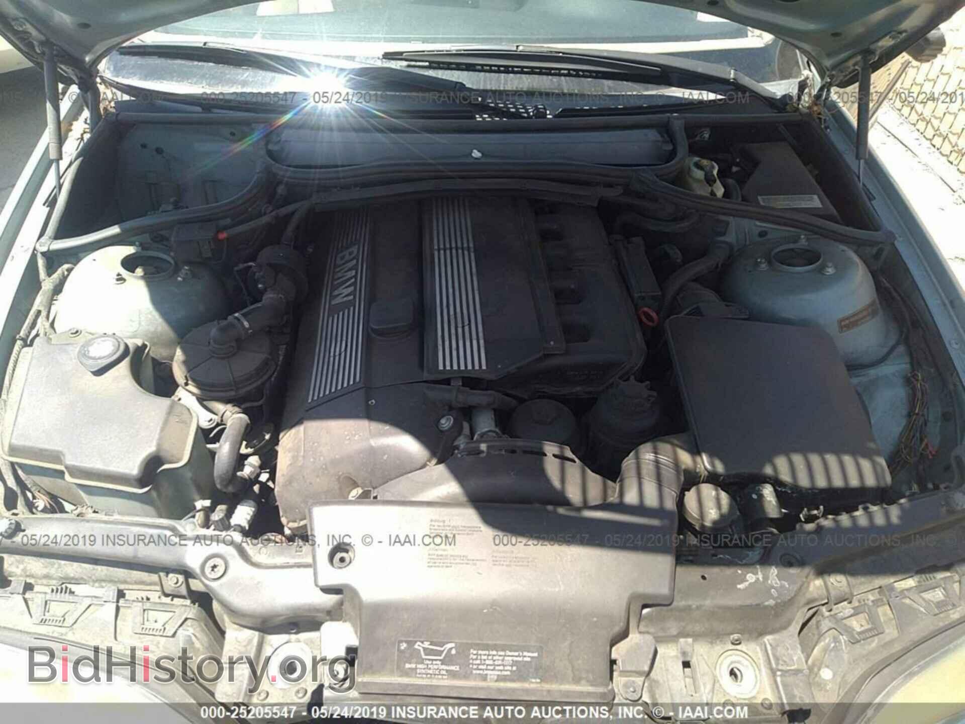 2005 BMW 330 - VIN: WBAEV53495KM40343 - Фото 10