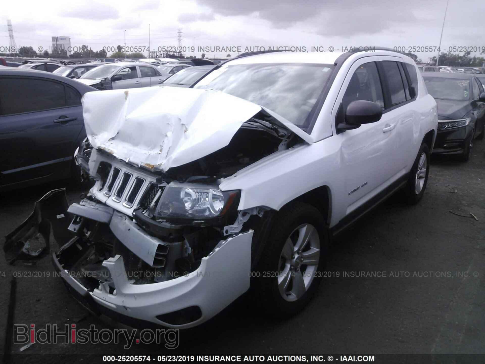 2015 JEEP COMPASS - VIN: 1C4NJDBBXFD396271 - Фото 2
