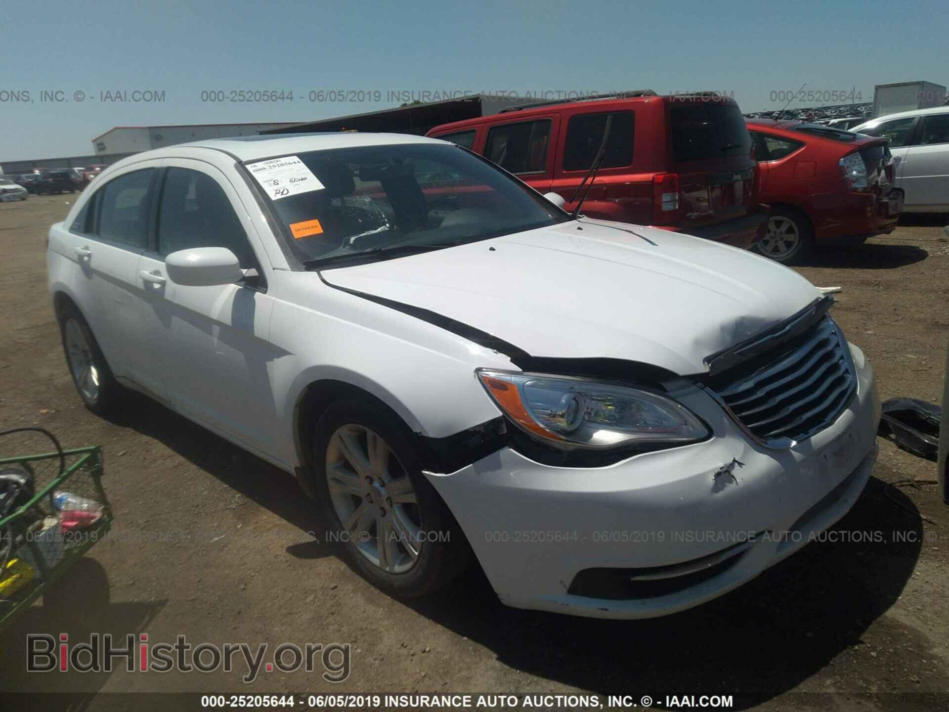 Photo 1C3CCBBB4DN506393 - CHRYSLER 200 2013