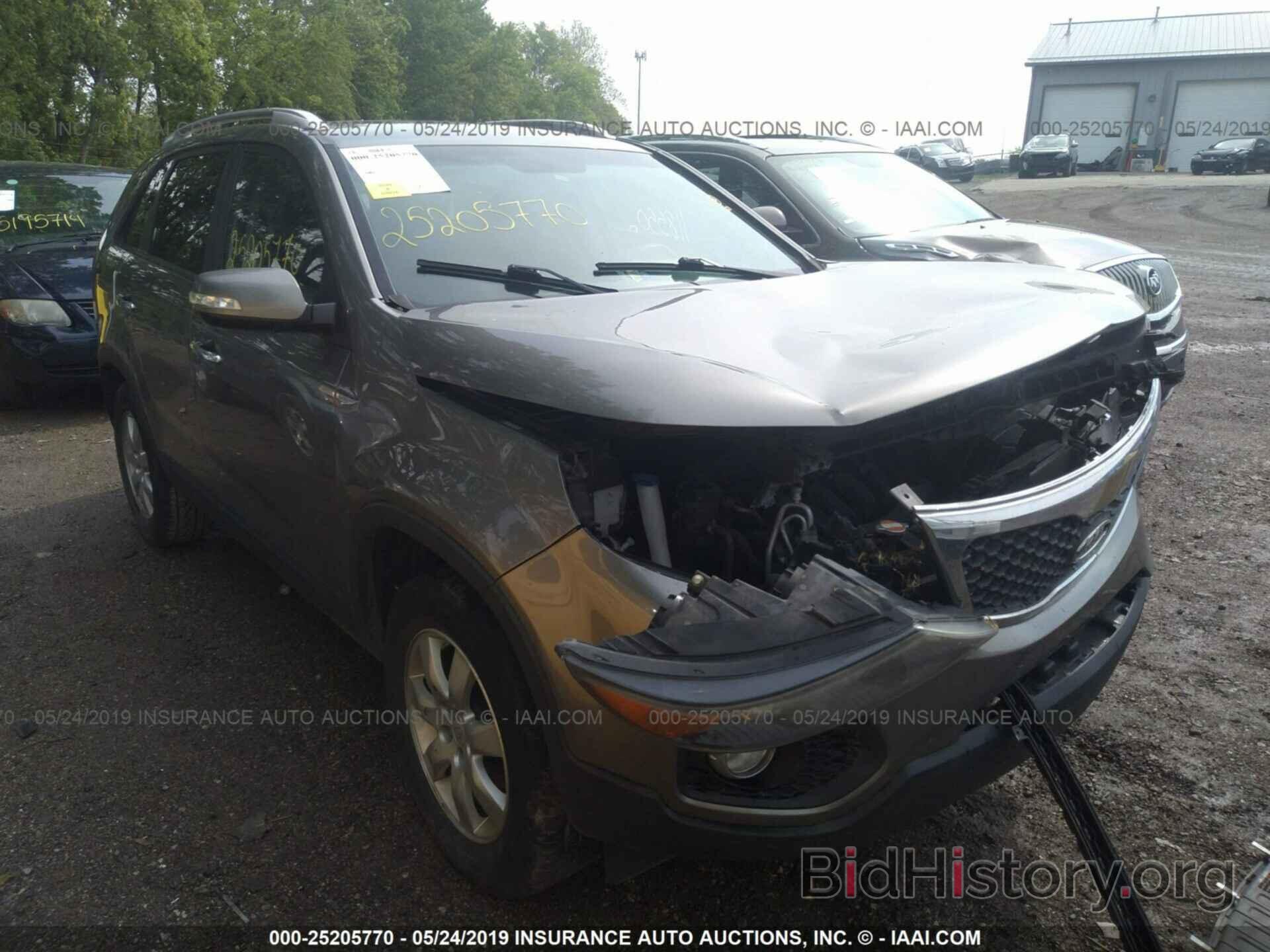 Photo 5XYKT4A17BG123936 - KIA SORENTO 2011