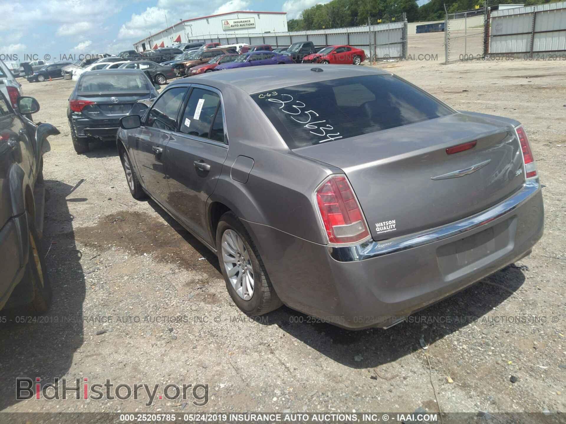 2014 CHRYSLER 300 - VIN: 2C3CCAAG1EH235634 - Фото 3