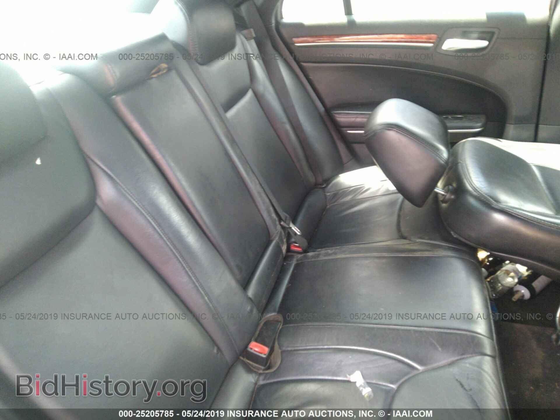 2014 CHRYSLER 300 - VIN: 2C3CCAAG1EH235634 - Фото 8