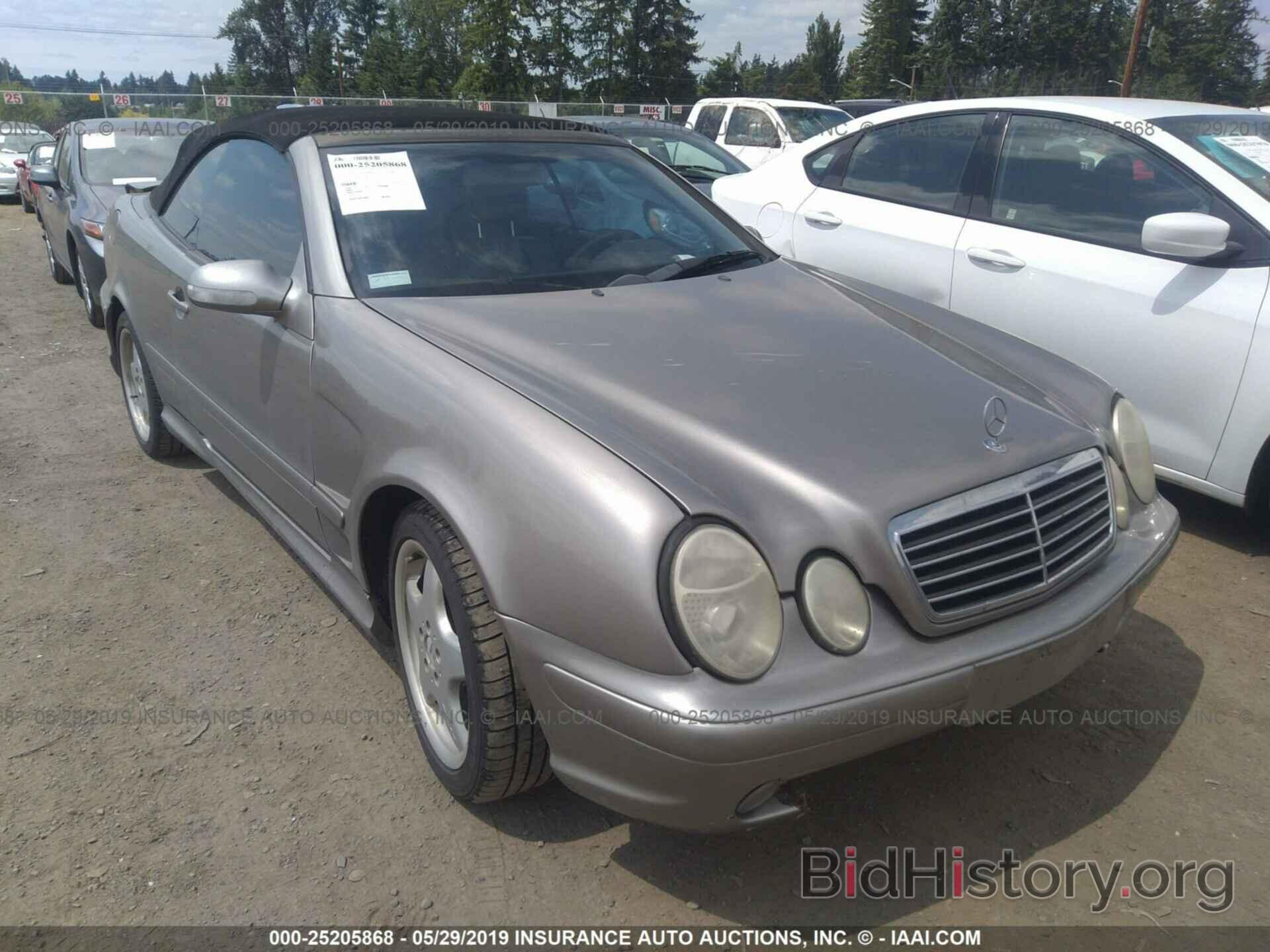 Photo WDBLK70G43T139918 - MERCEDES-BENZ CLK 2003