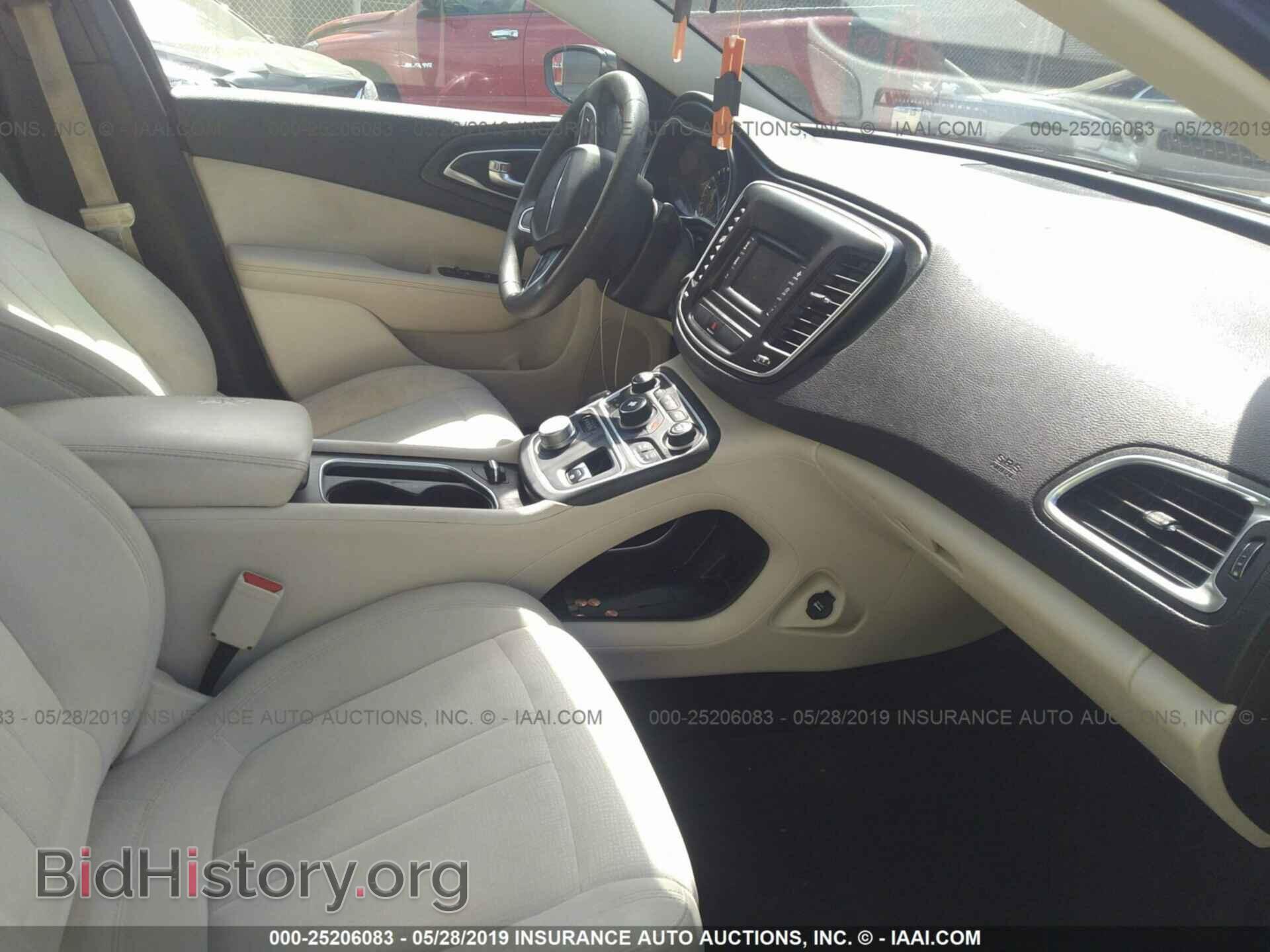 2016 CHRYSLER 200 - VIN: 1C3CCCABXGN116801 - Photo 5