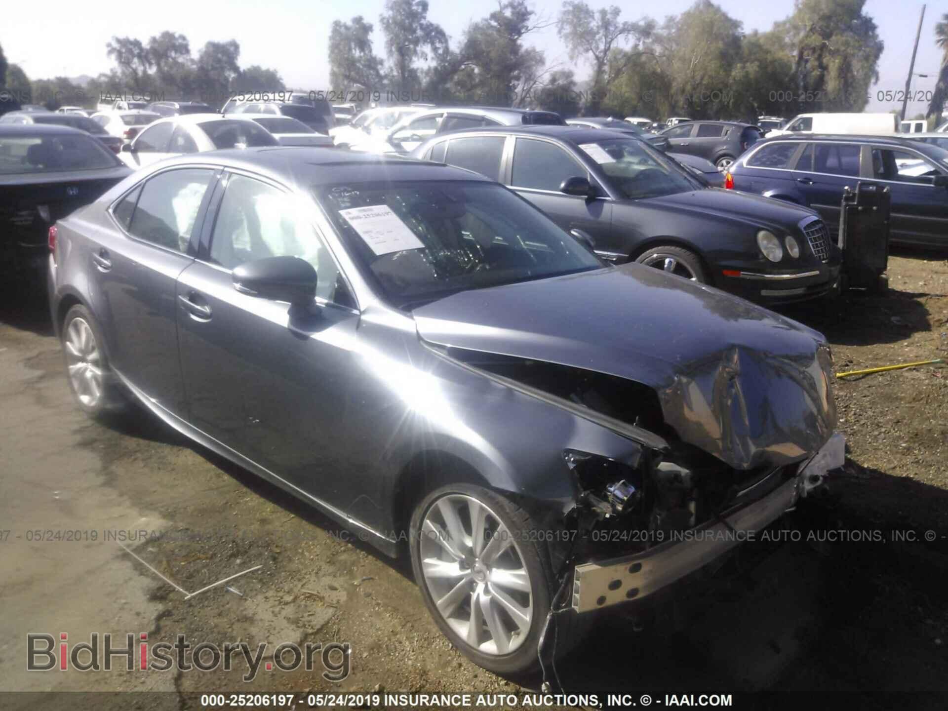 Фотография JTHBA1D23G5030855 - LEXUS IS 2016