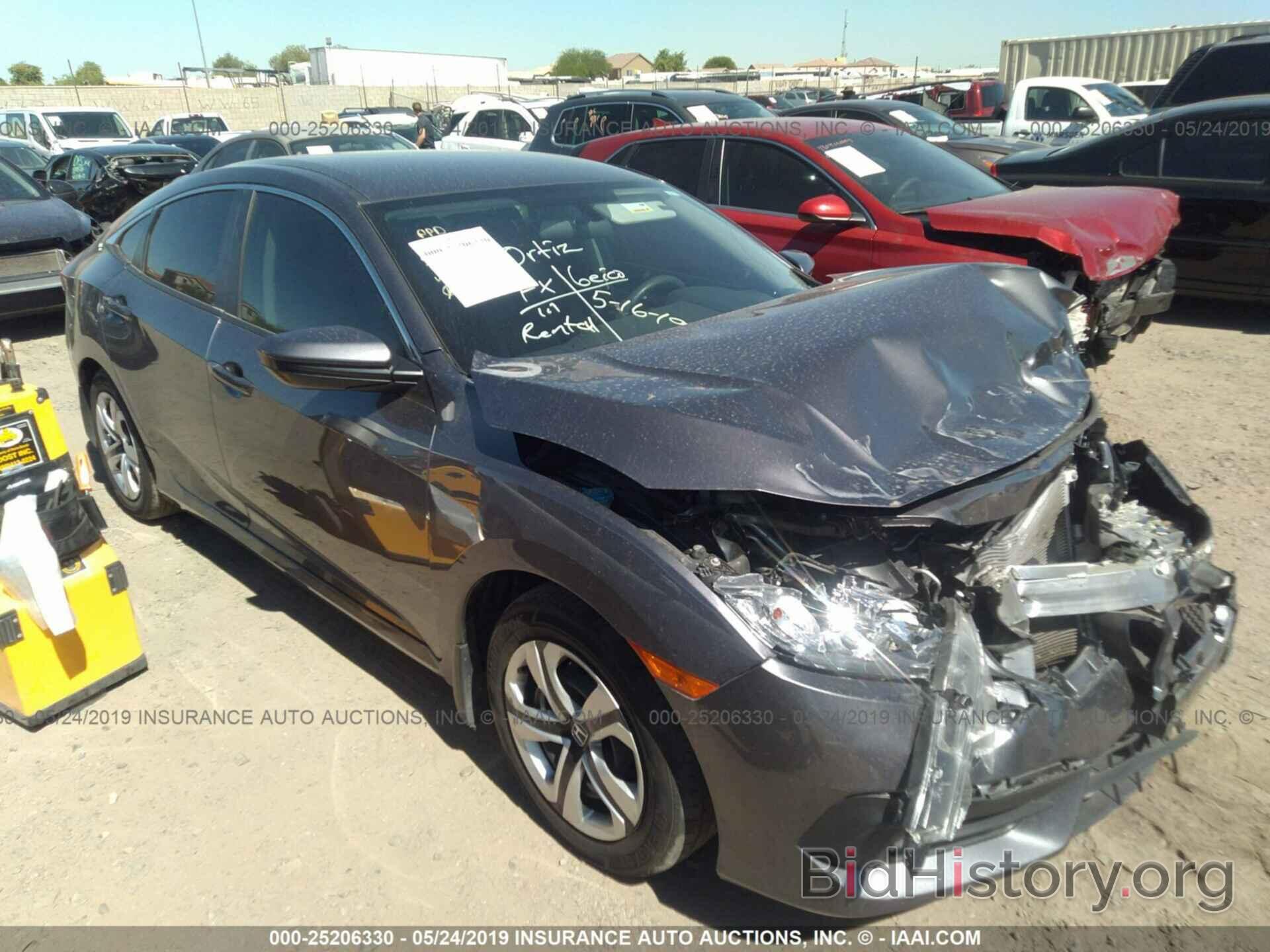 Photo 19XFC2F55JE011049 - HONDA CIVIC 2018