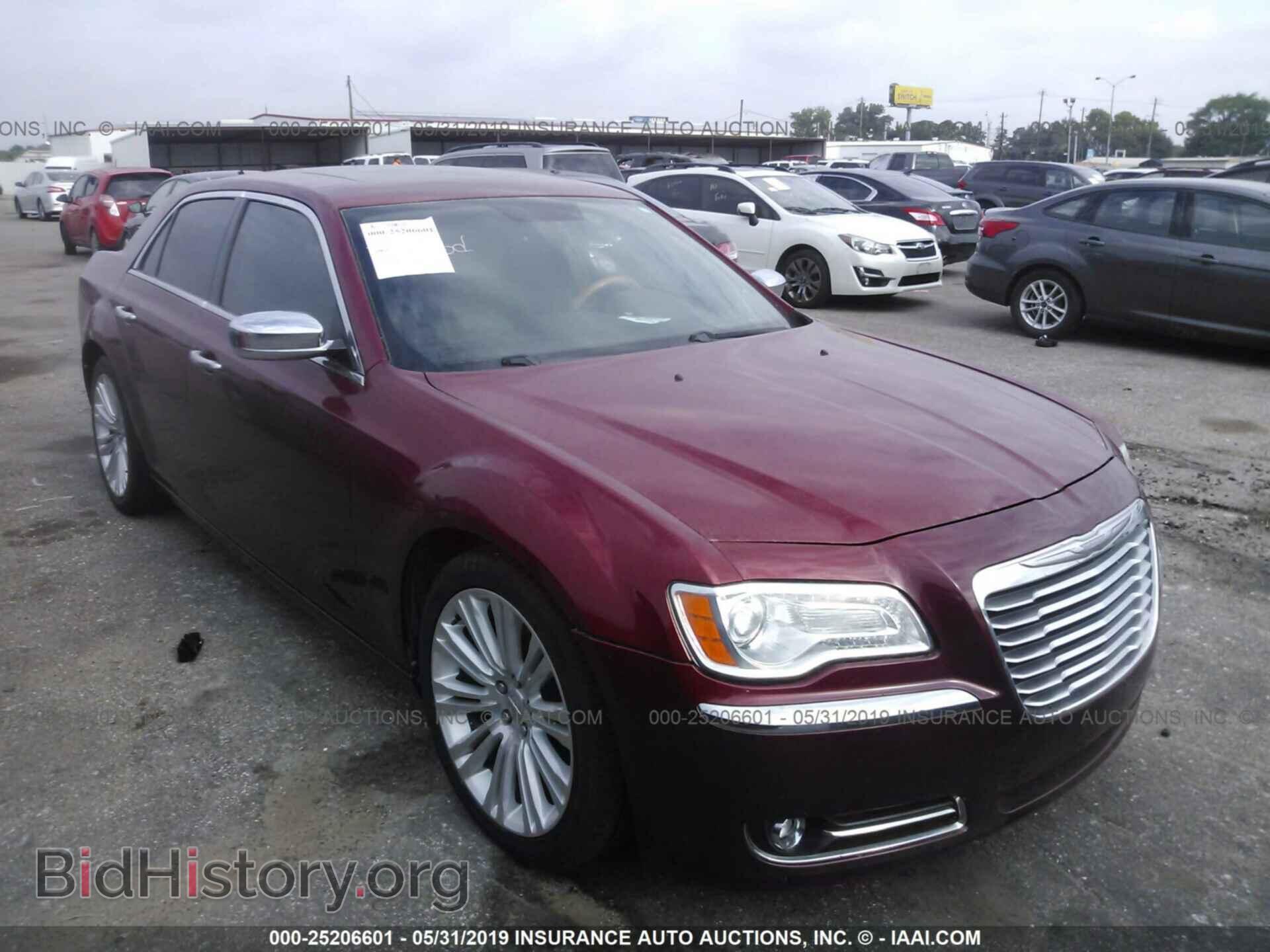 Фотография 2C3CCACGXCH253057 - CHRYSLER 300 2012
